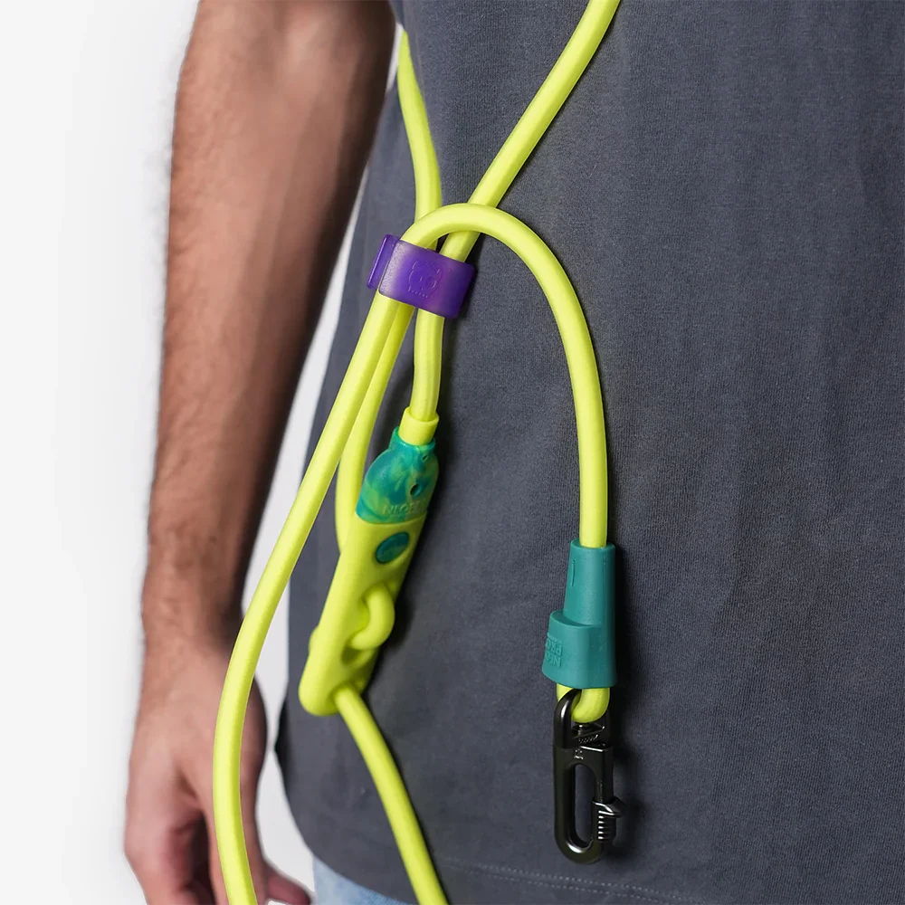 fluo-neopro-handsfree-leash-main-5.webp