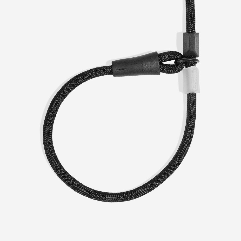 zeedog-slip-n-lock-leash-gotham_main-4.jpg