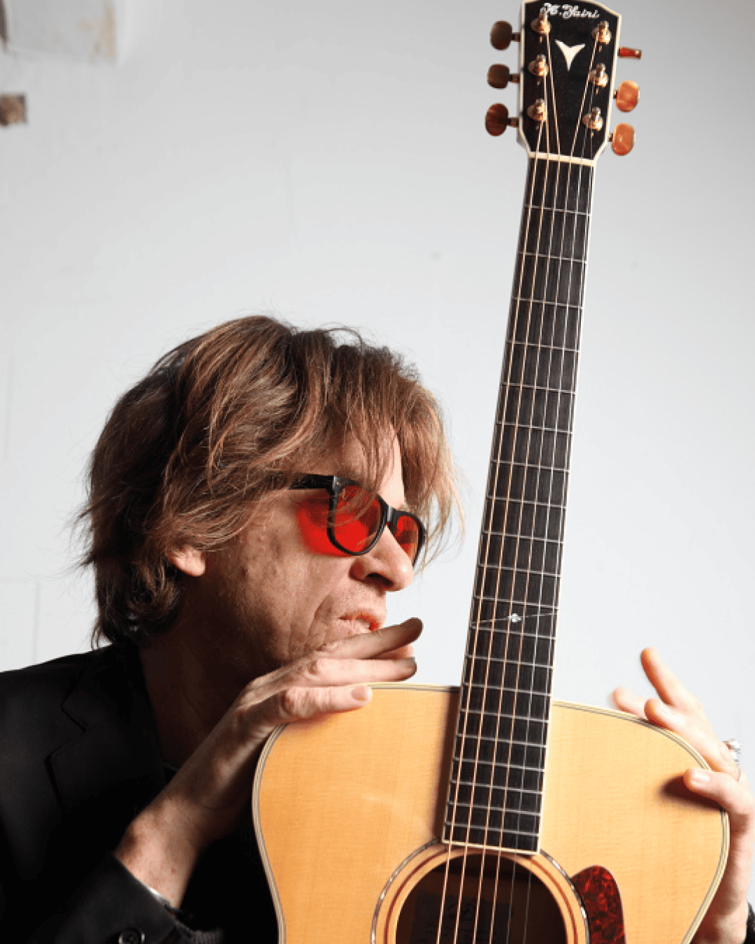 Dominic Miller with K yairi 3