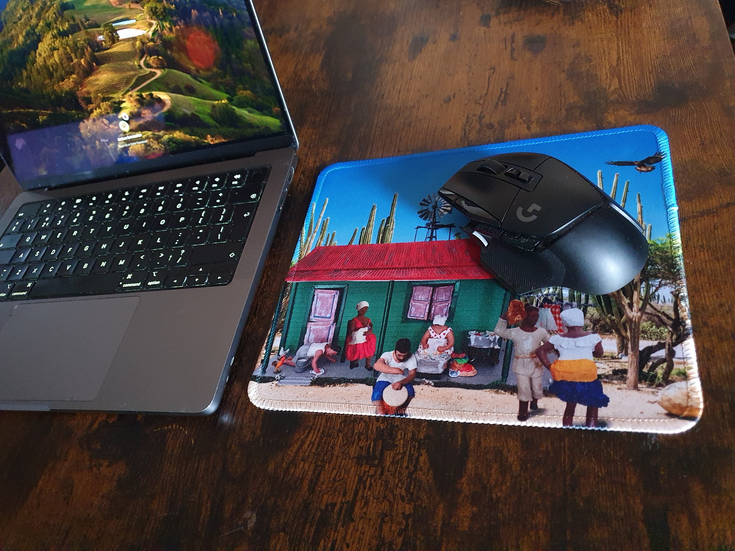 Colorful mouse pad with a nostalgic look
