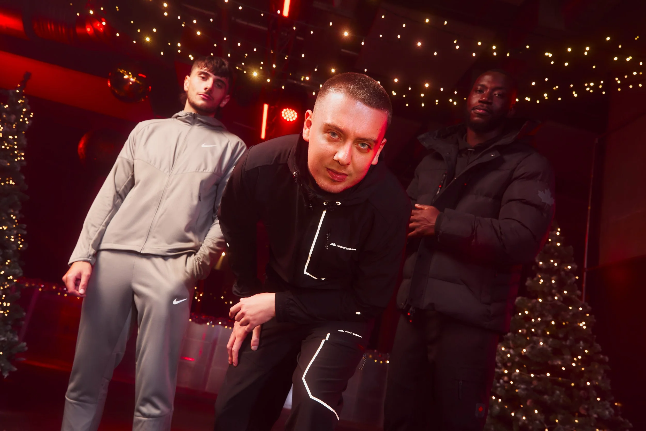 FA_CHRISTMAS_OUTFIT_7_OUTFIT_6_GROUP_HARRY_DANNY_AITCH_04.jpg