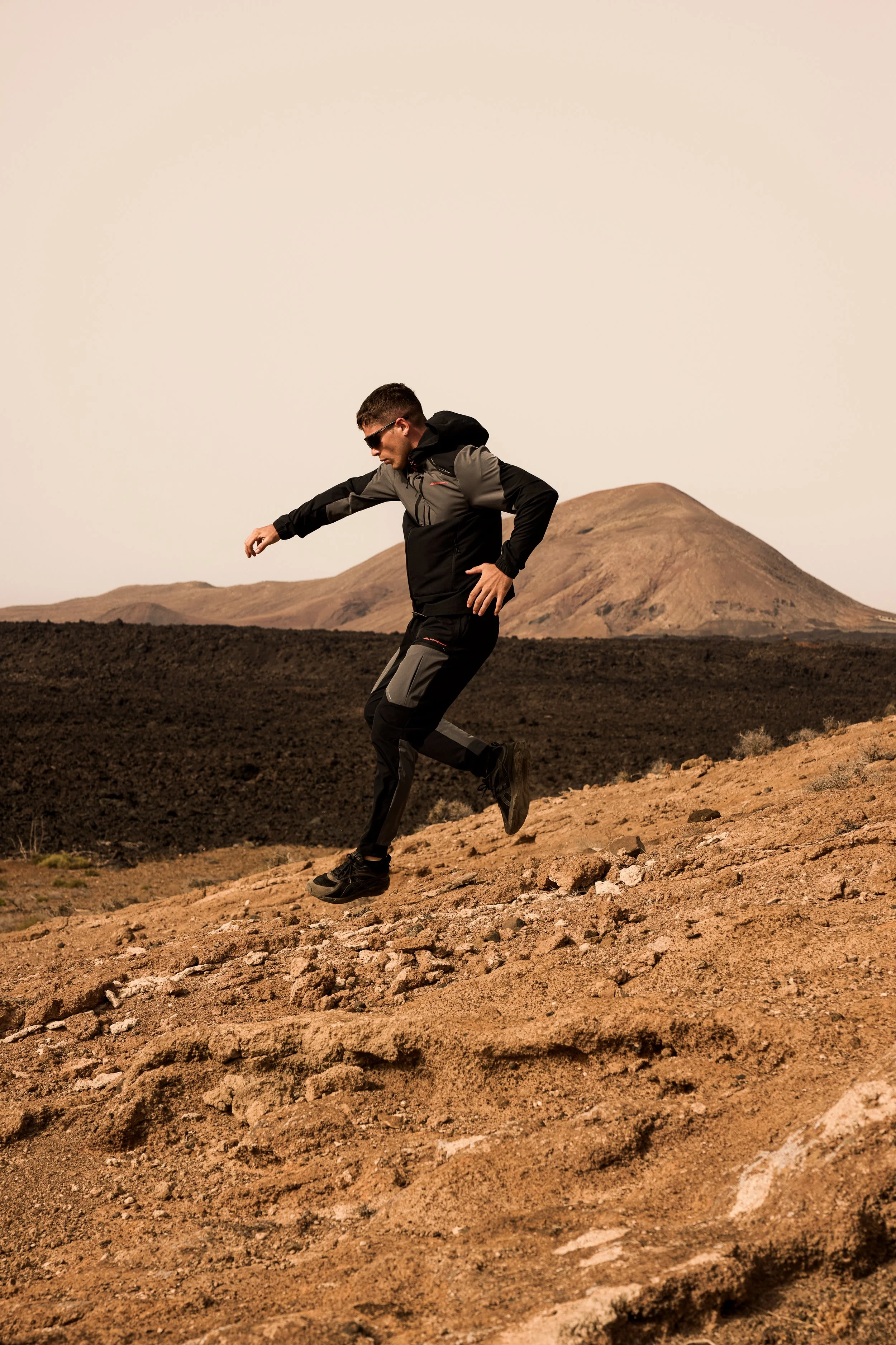 MONTERRAIN_Q3_OUTFIT_6_01.jpg