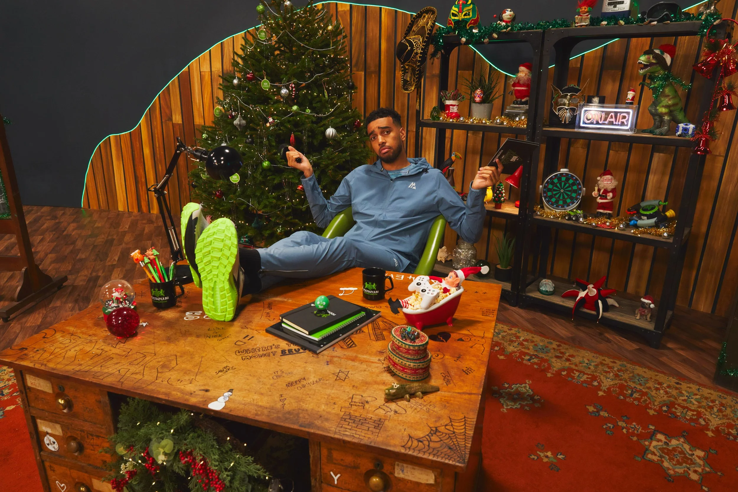 Christmas2022_Mens_Montirex_4079882_4078318_4079877_4076068_0356.jpg
