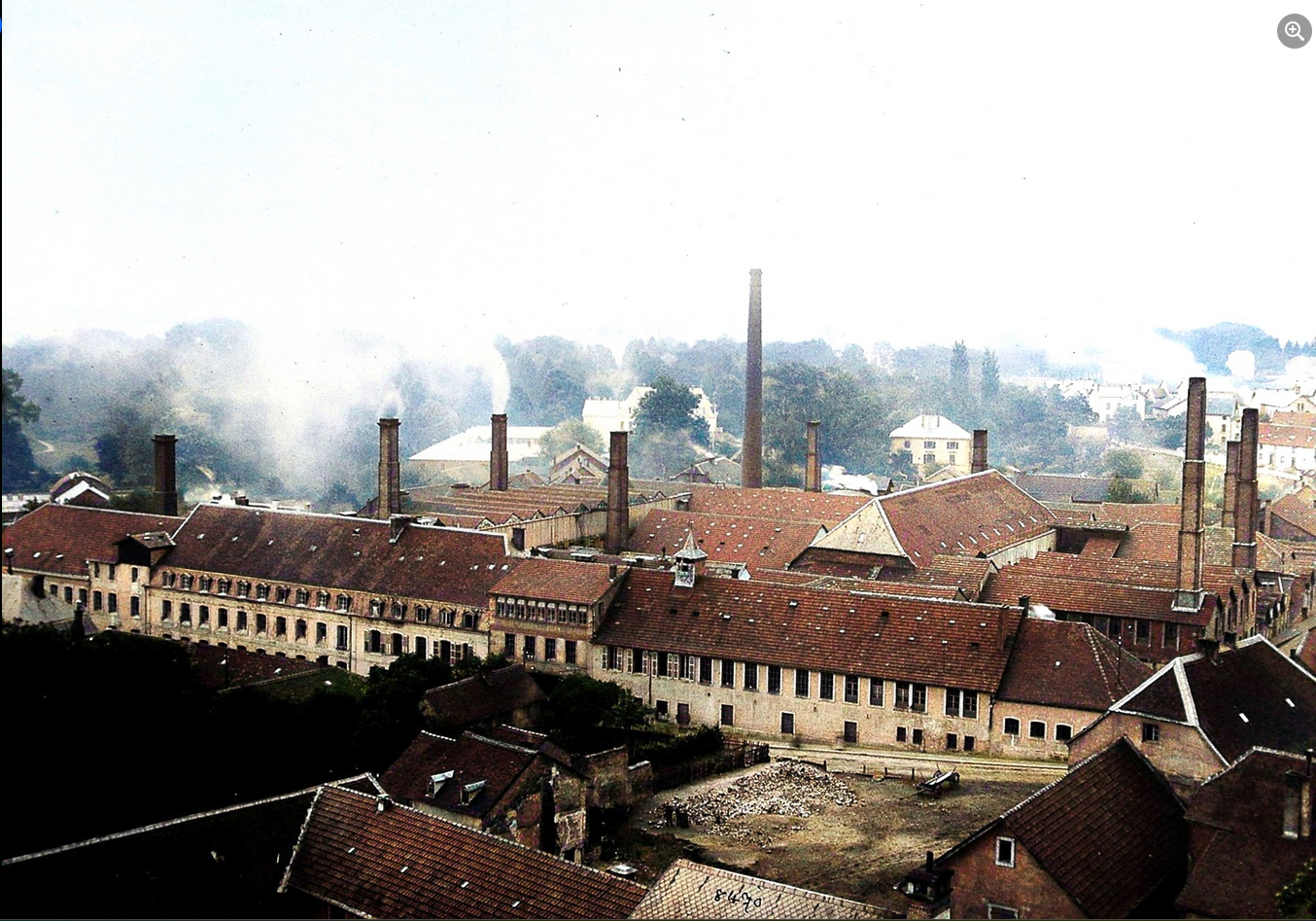 Die Steingutfabrik Villeroy in der Blüte ihrer Produktion mitten in Wallerfangen.