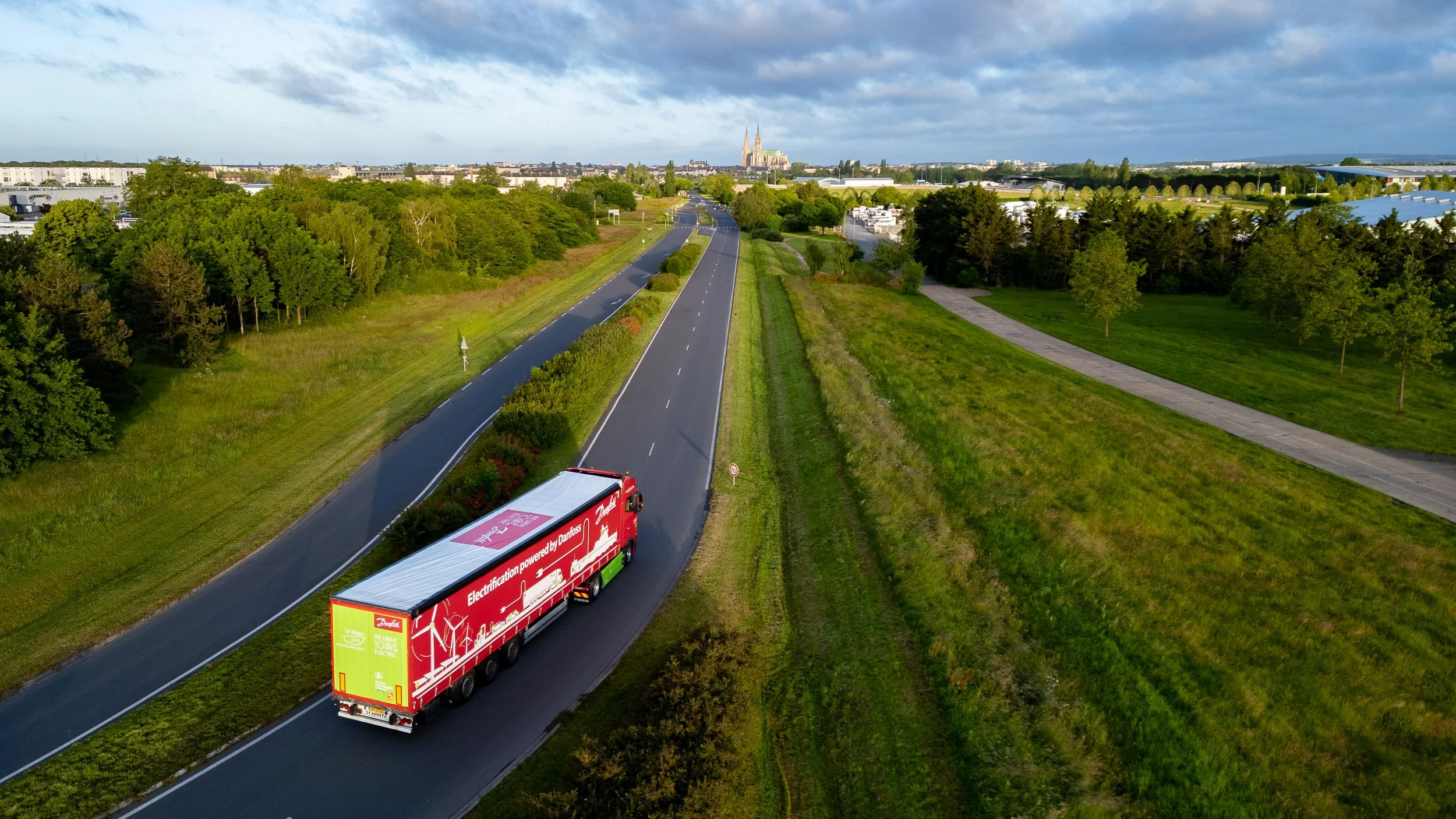 Le Mans - documenting Danfoss electric truck successful trip from Denmark to Le Mans