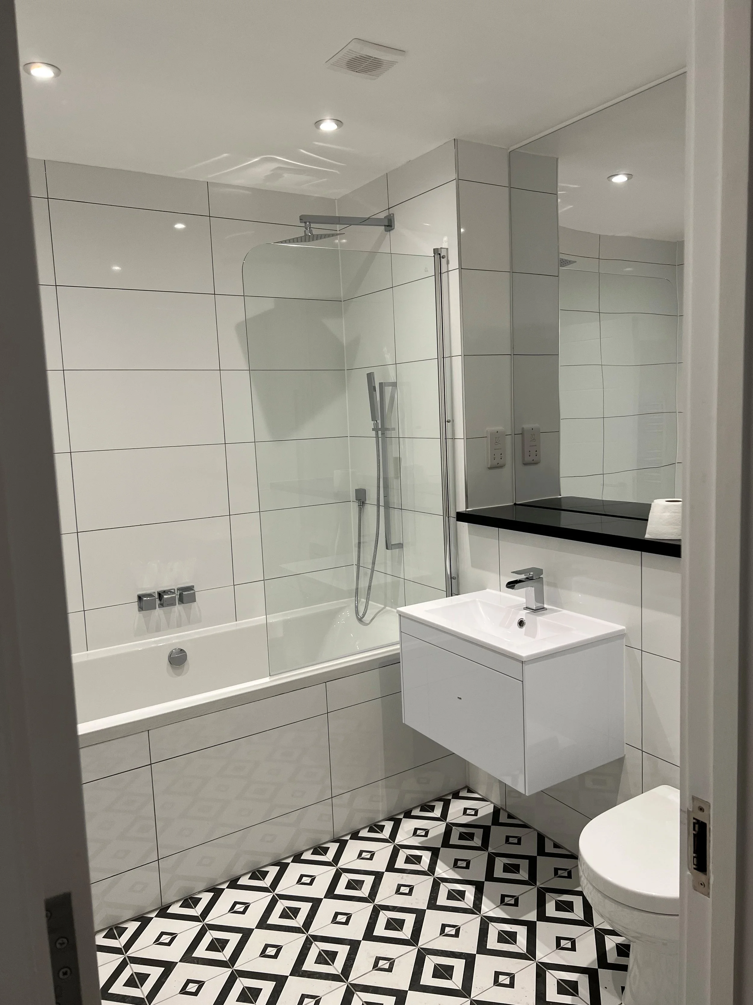 1F Seely road Knapton Mews SW17 - New Bathroom Design.jpg