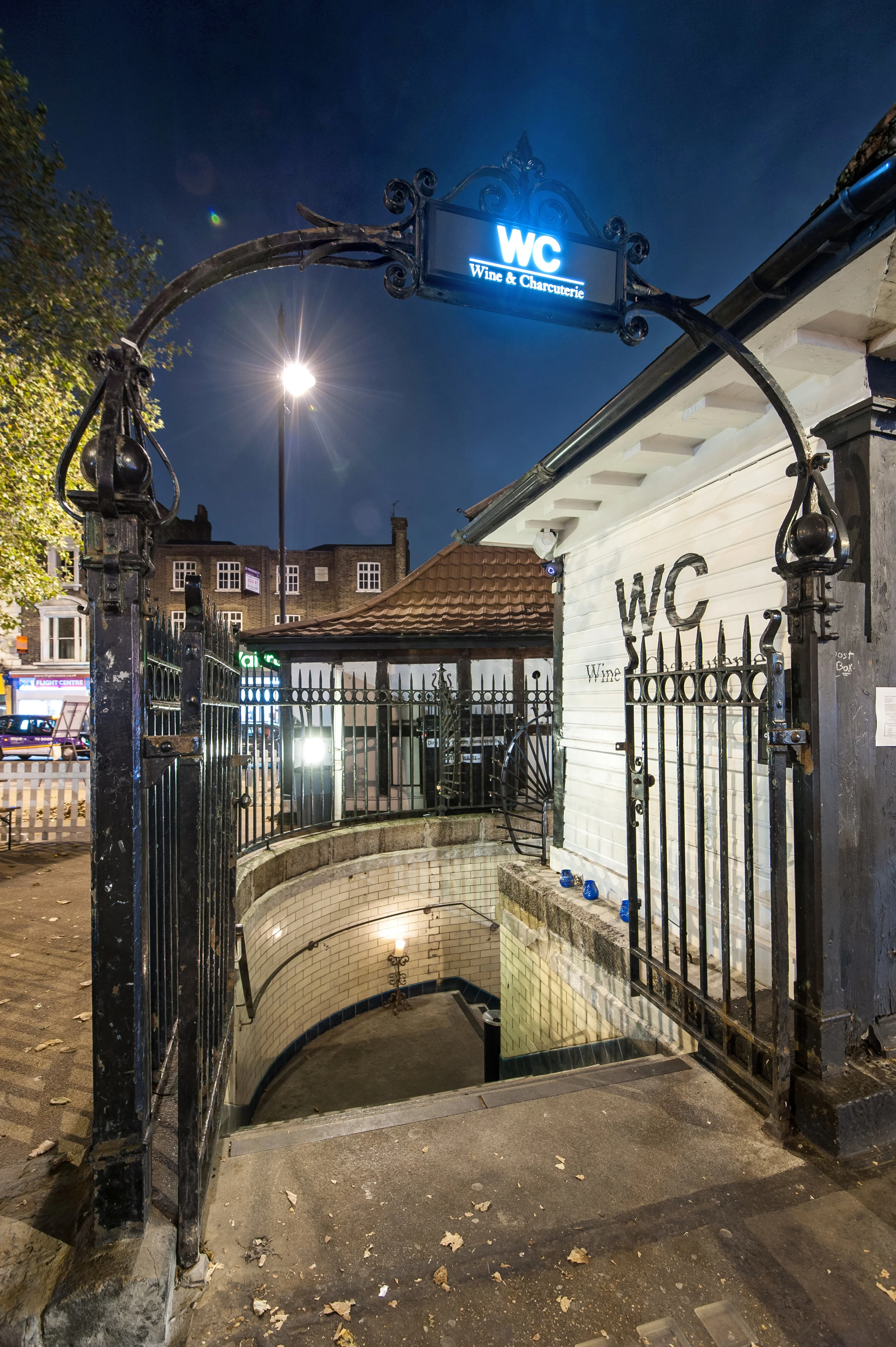 WC, Clapham Common South Side, London SW4 7AA