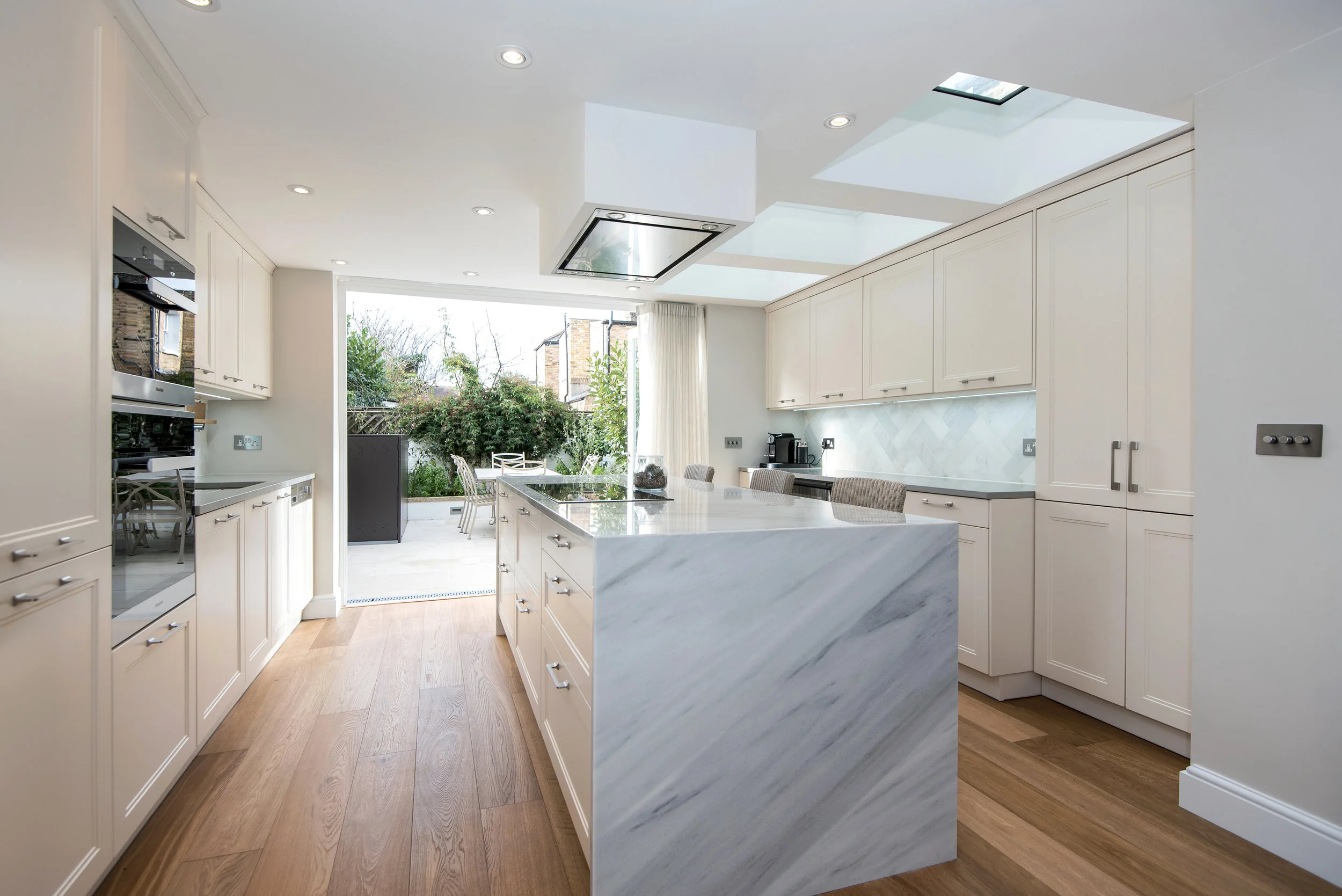 barnes-design-conservation-area-renovation-eland-road-kitchen-02.jpg
