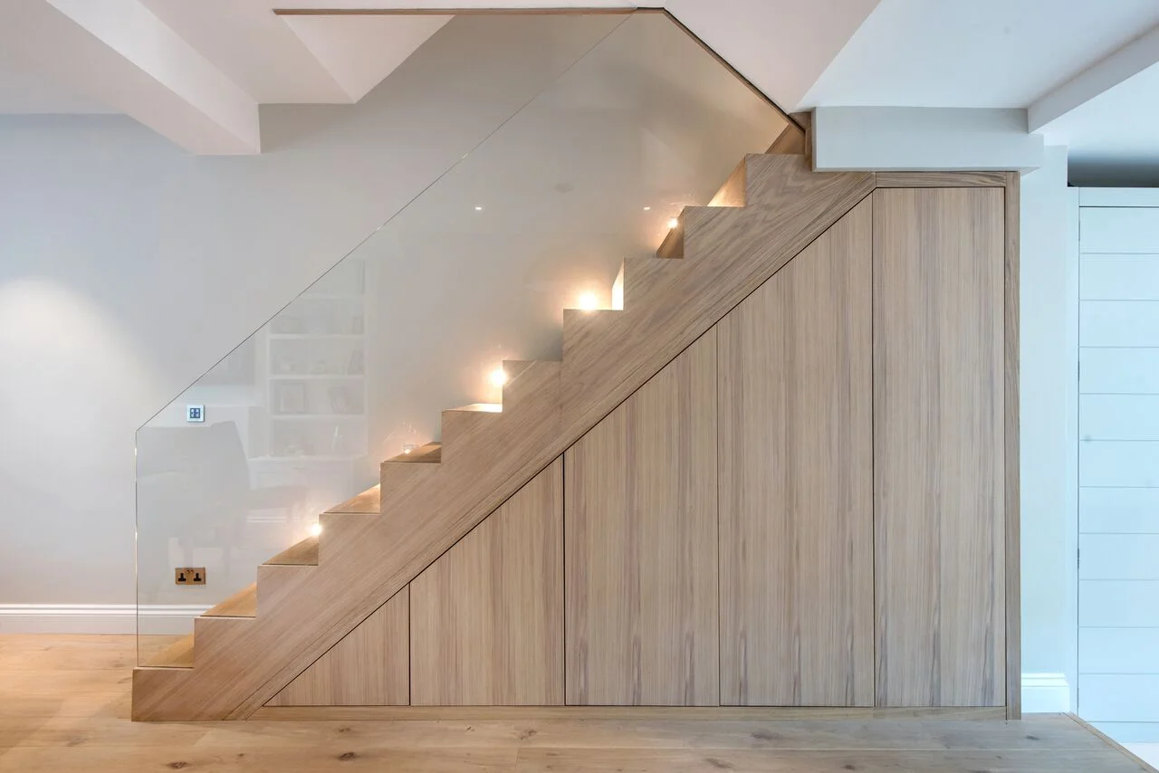 barnes-design-house-refurbishment-elsley-road-bespoke-staircase-02.jpg