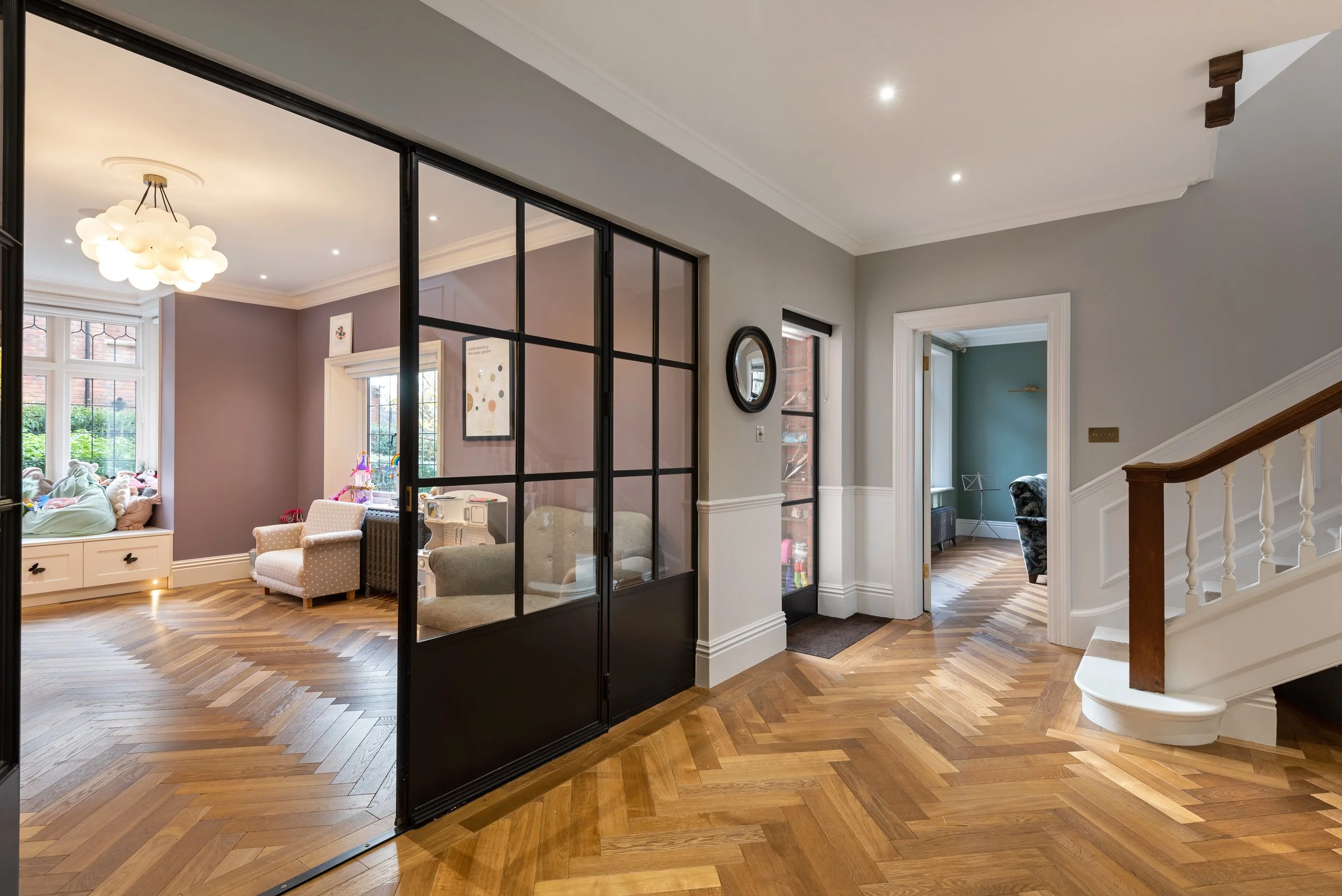 barnes-design-home-refurbishment-hillgate-reigate-living-room-hallway-02.jpg