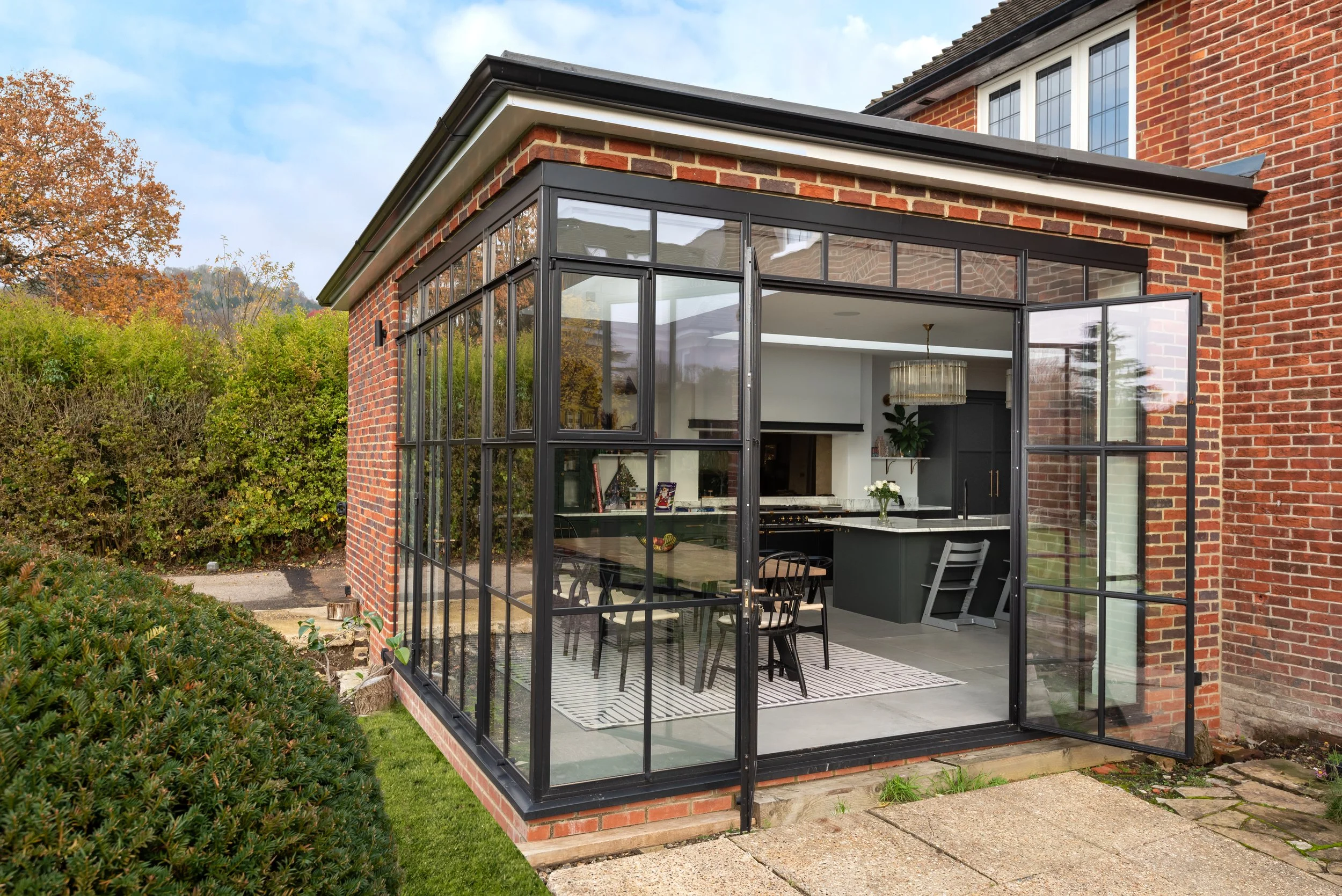 barnes-design-kitchen-side-extension-hillgate-reigate-open-plan-kitchen-03.jpg