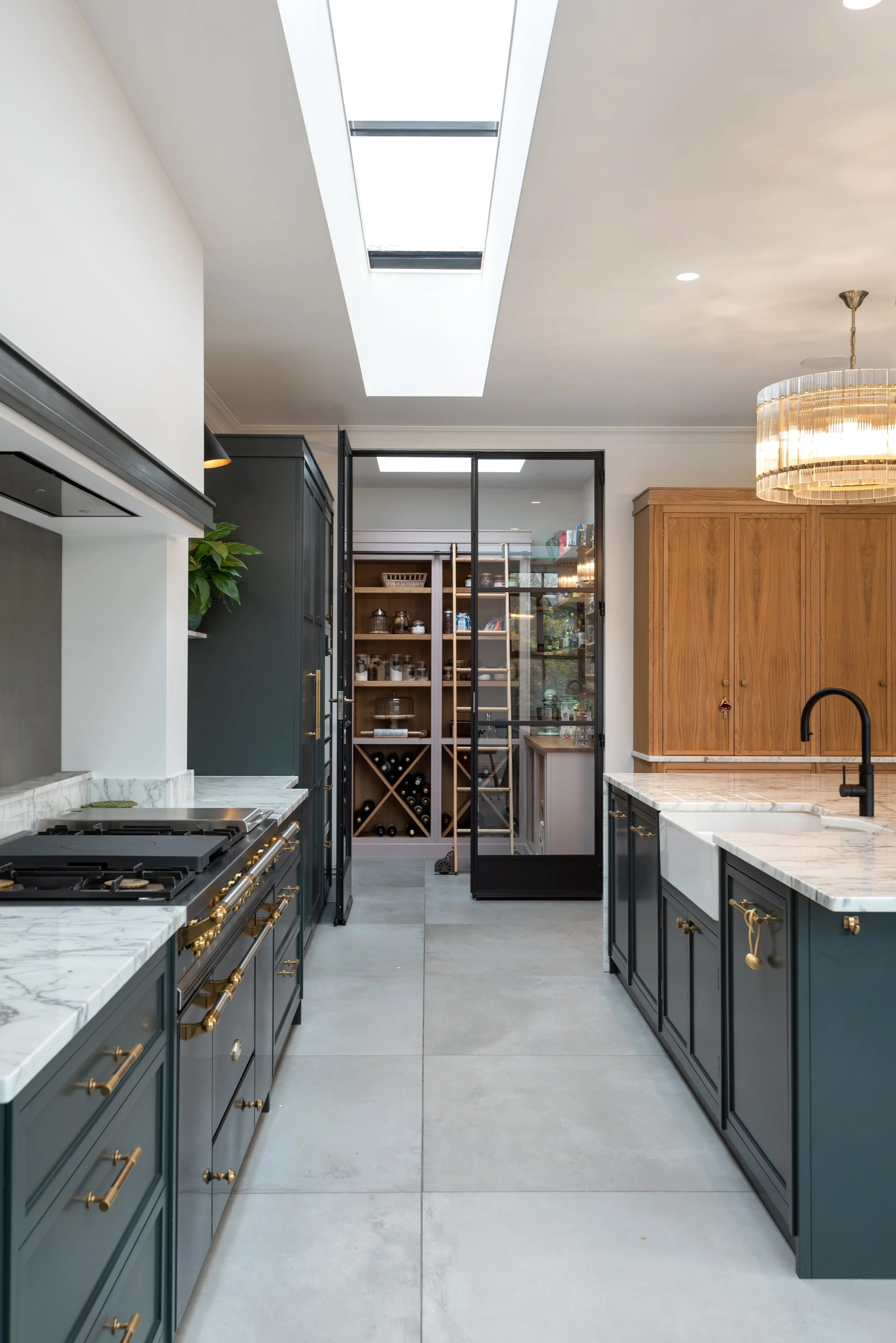 barnes-design-kitchen-side-extension-hillgate-reigate-open-plan-kitchen-04.jpg