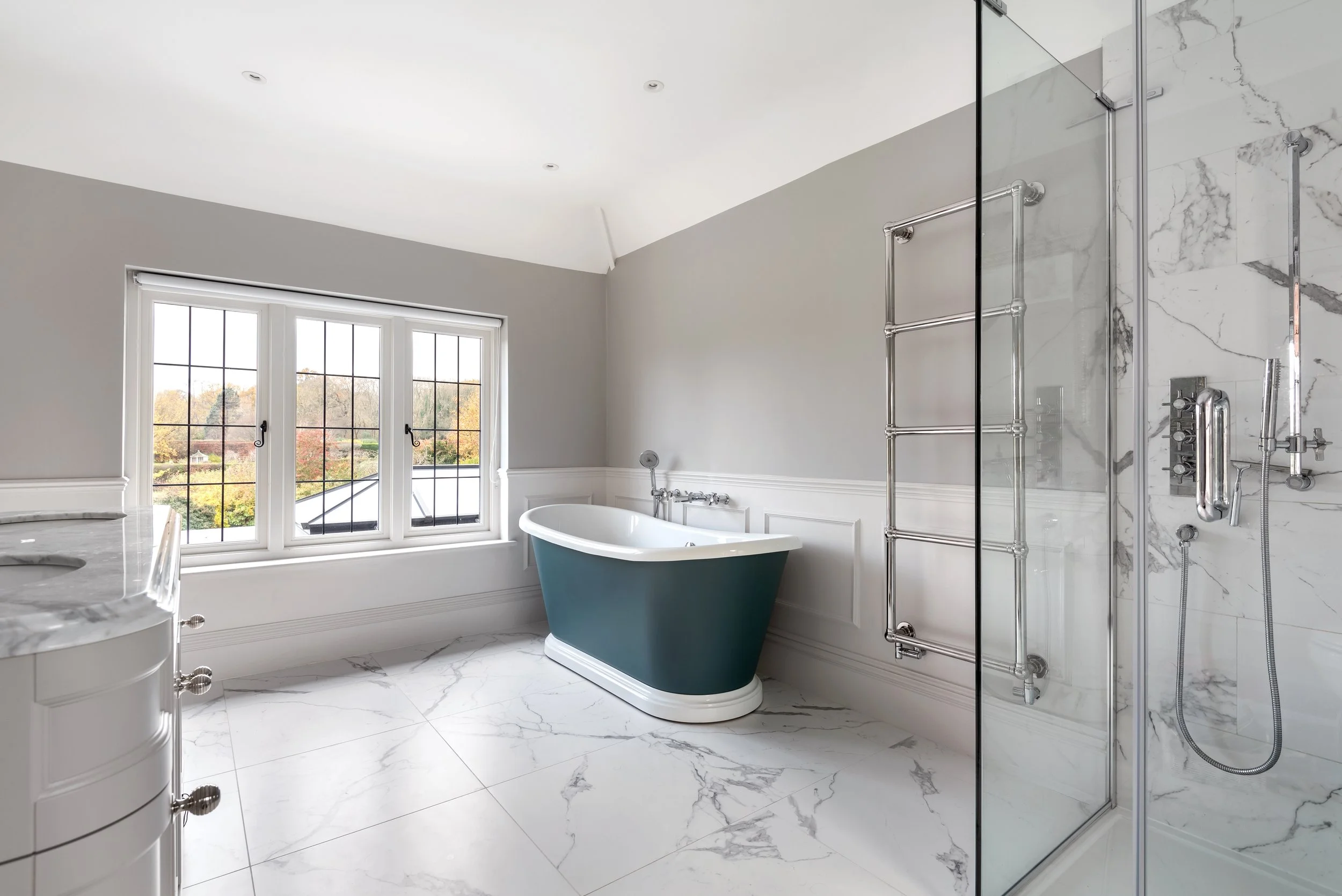 barnes-design-interior-design-hillgate-reigate-ensuite.jpg