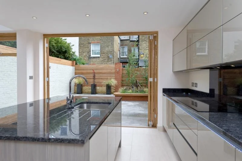 barnes-design-family-home-renovation-lessar-avenue-kitchen-03.jpg