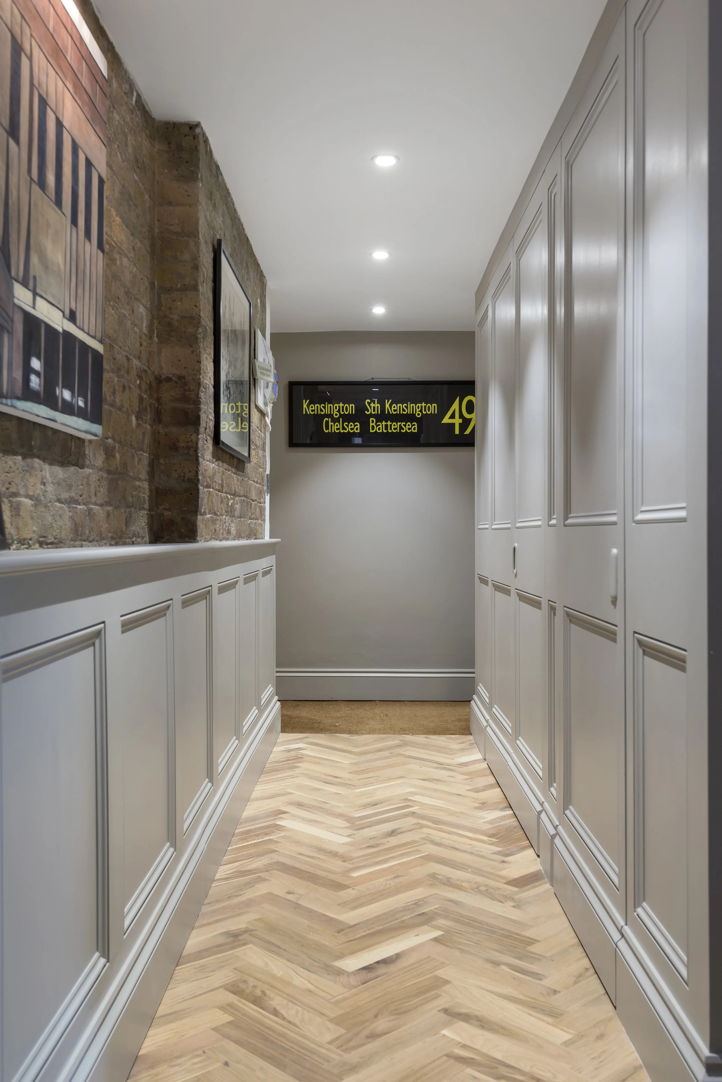 barnes-design-apartment-interiors-old-chesterton-building-hallway.jpg