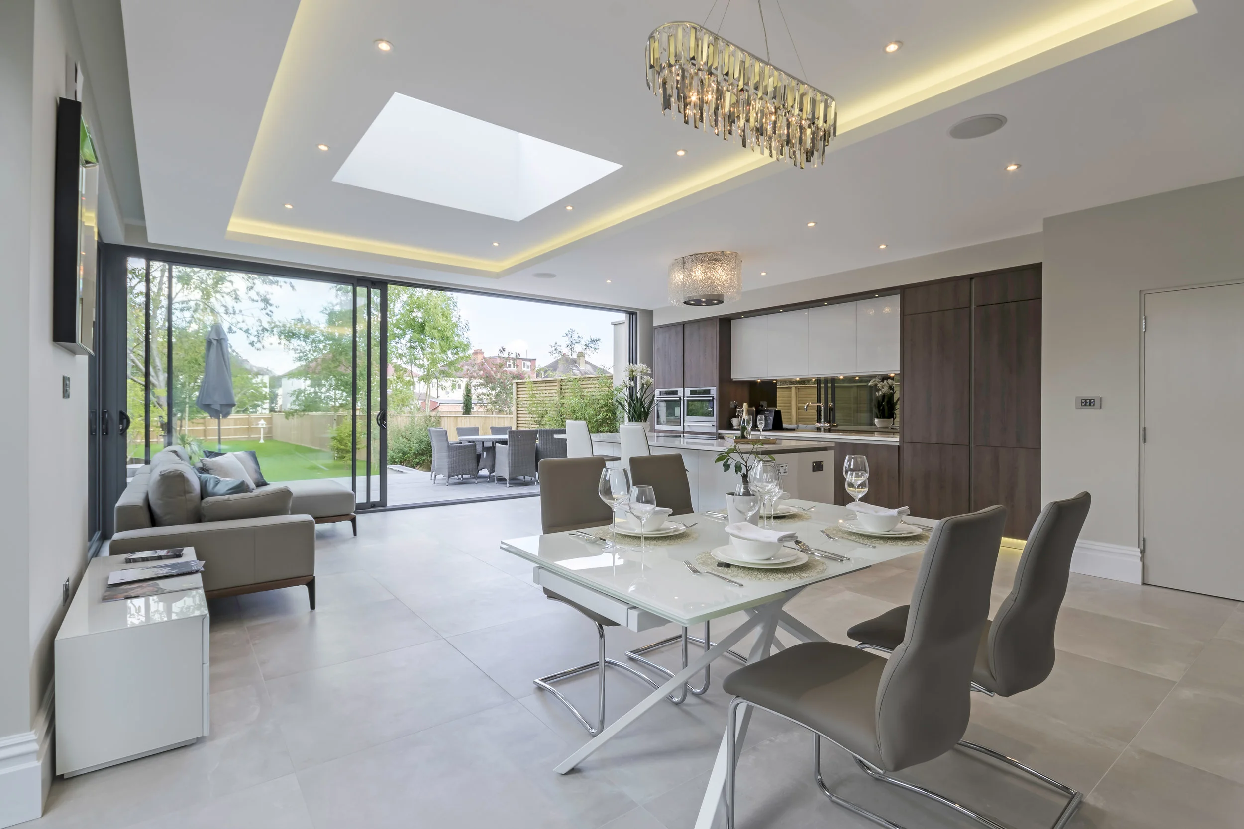 barnes-design-semi-detached-new-build-selwyn-road-kitchen-dining-03.jpg