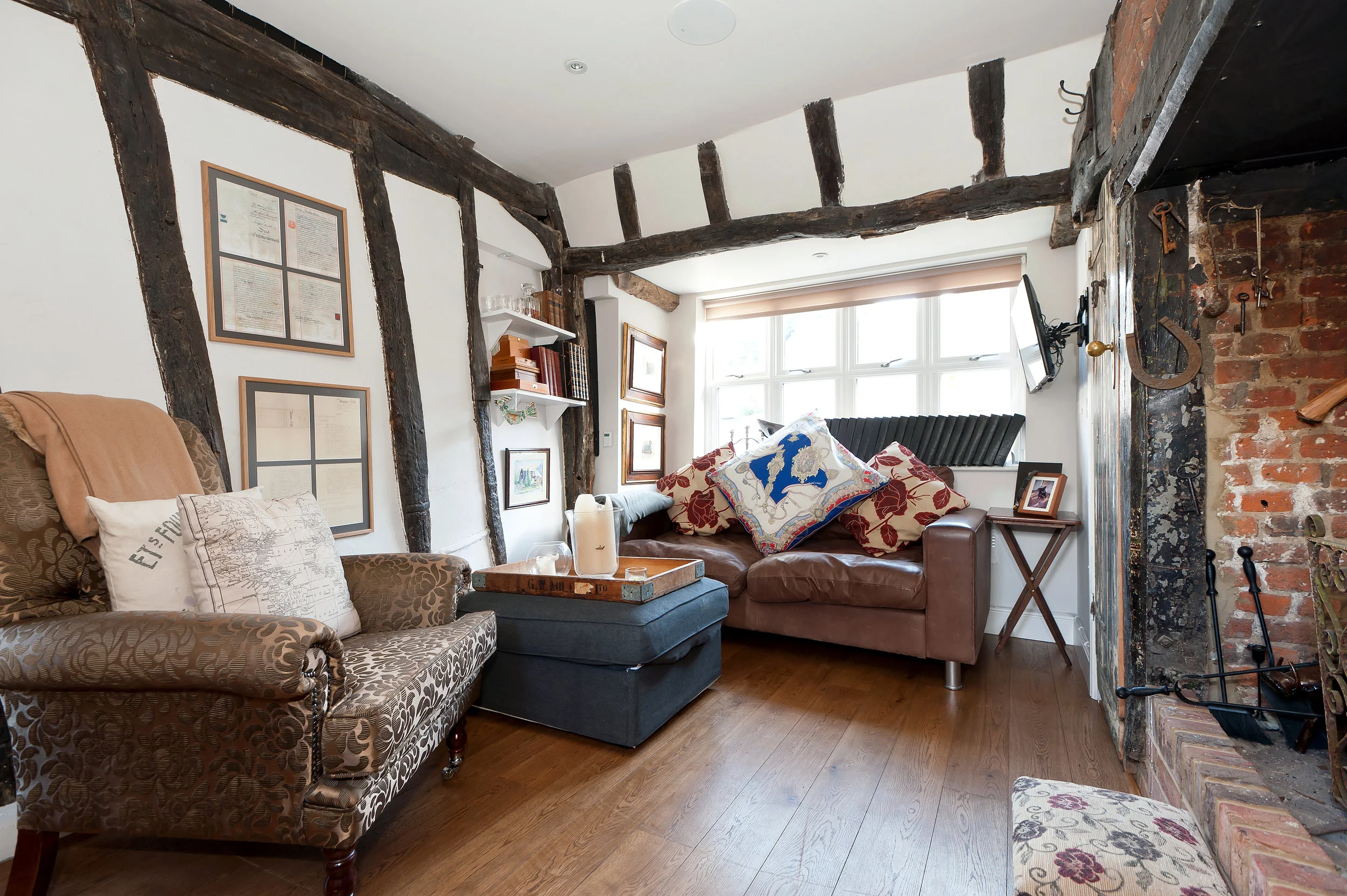 barnes-design-heritage-home-renovation-seringa-living-room-03.jpg