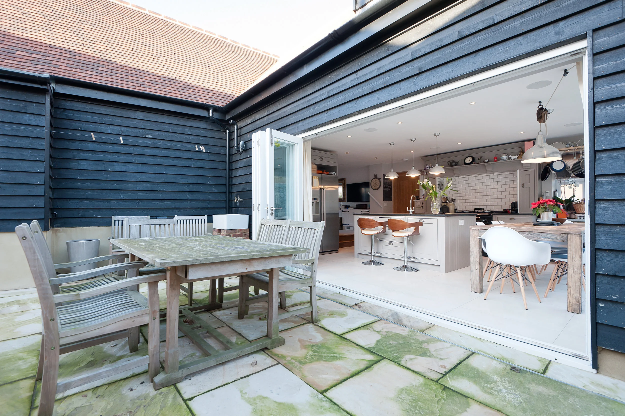 barnes-design-listed-building-renovation-seringa-exterior-01.jpg