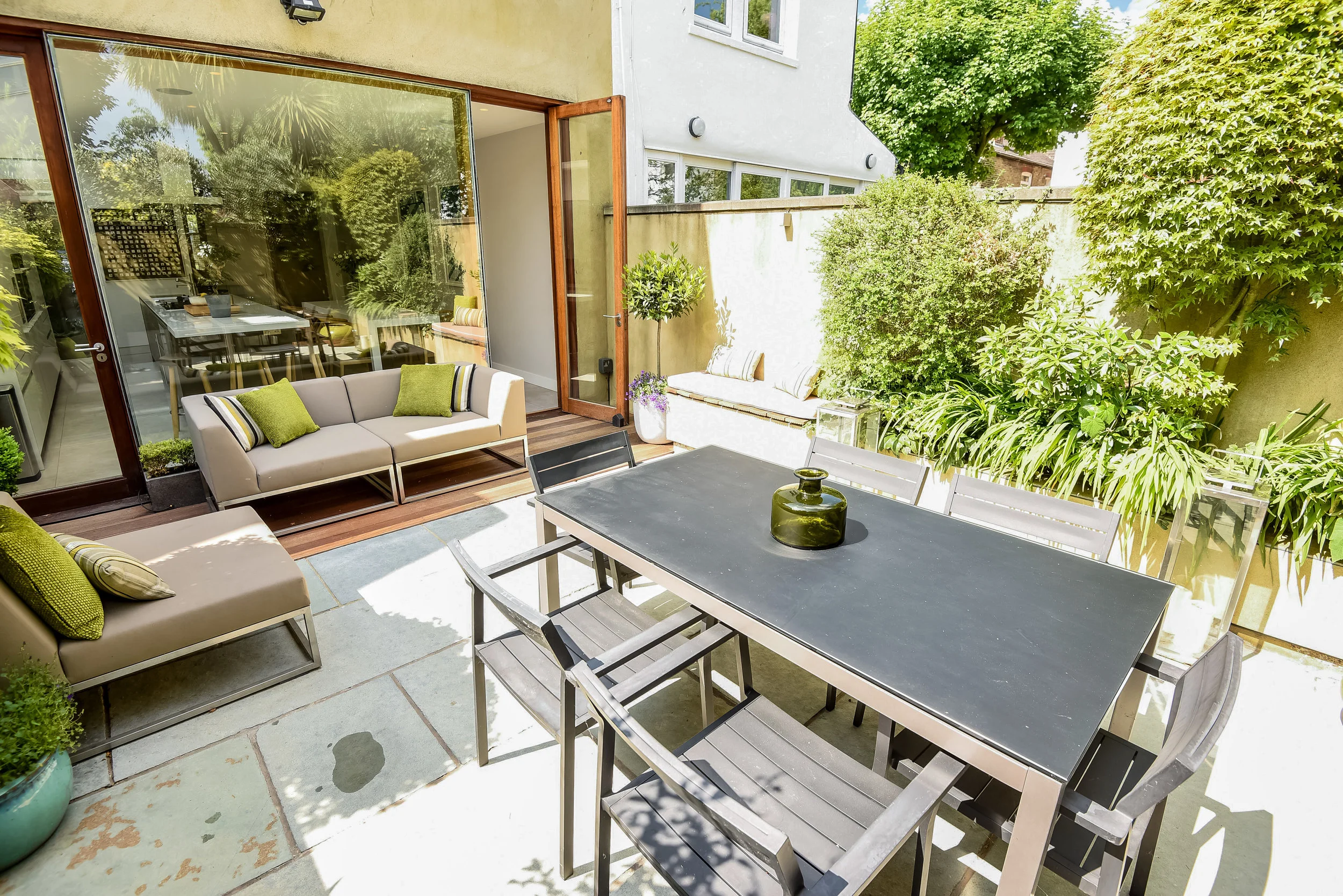 barnes-design-full-house-renovation-sternhold-avenue-outside-dining-03.jpg