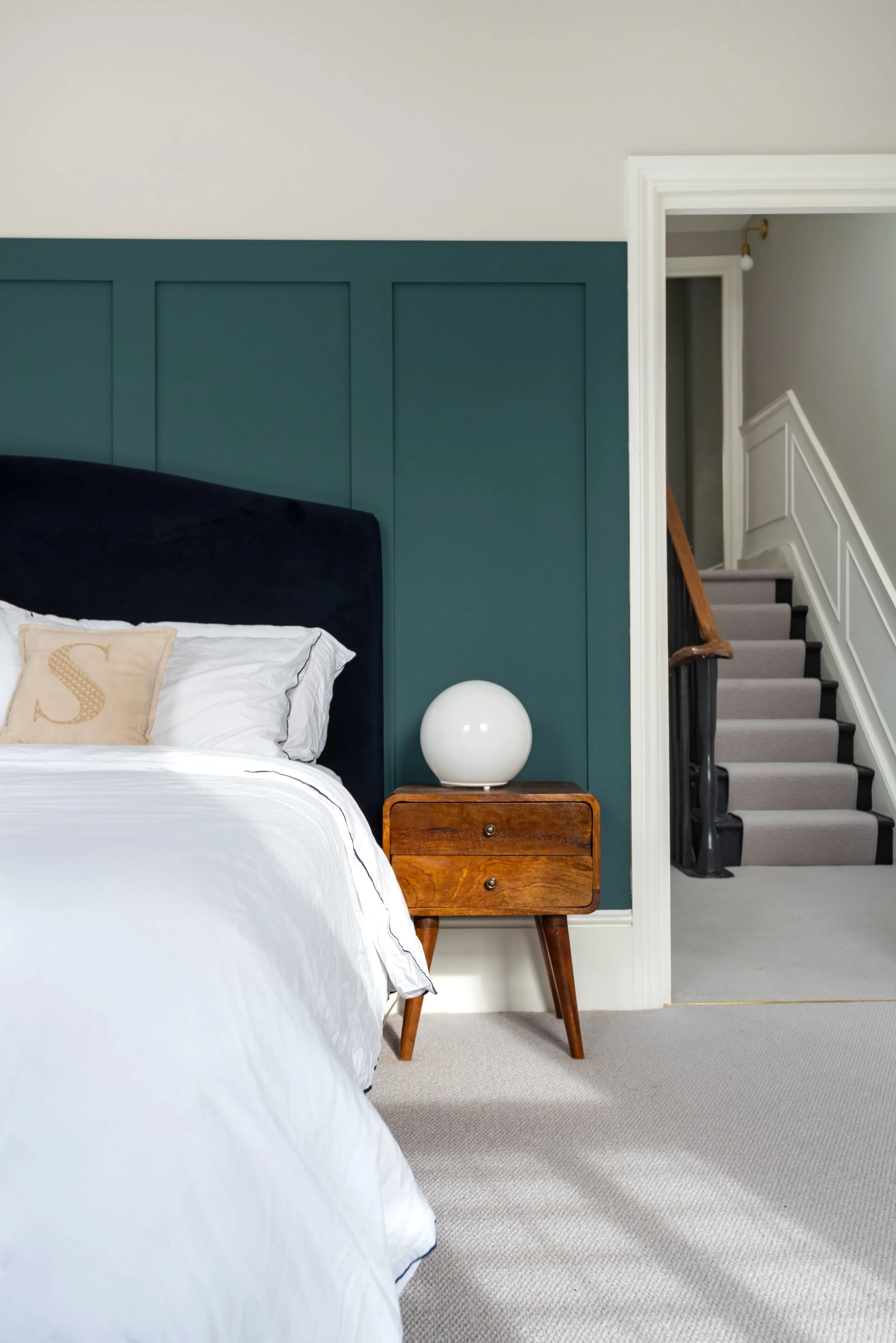 barnes-design-house-renovation-trevelyan-road-bedroom-staircase-design.jpg