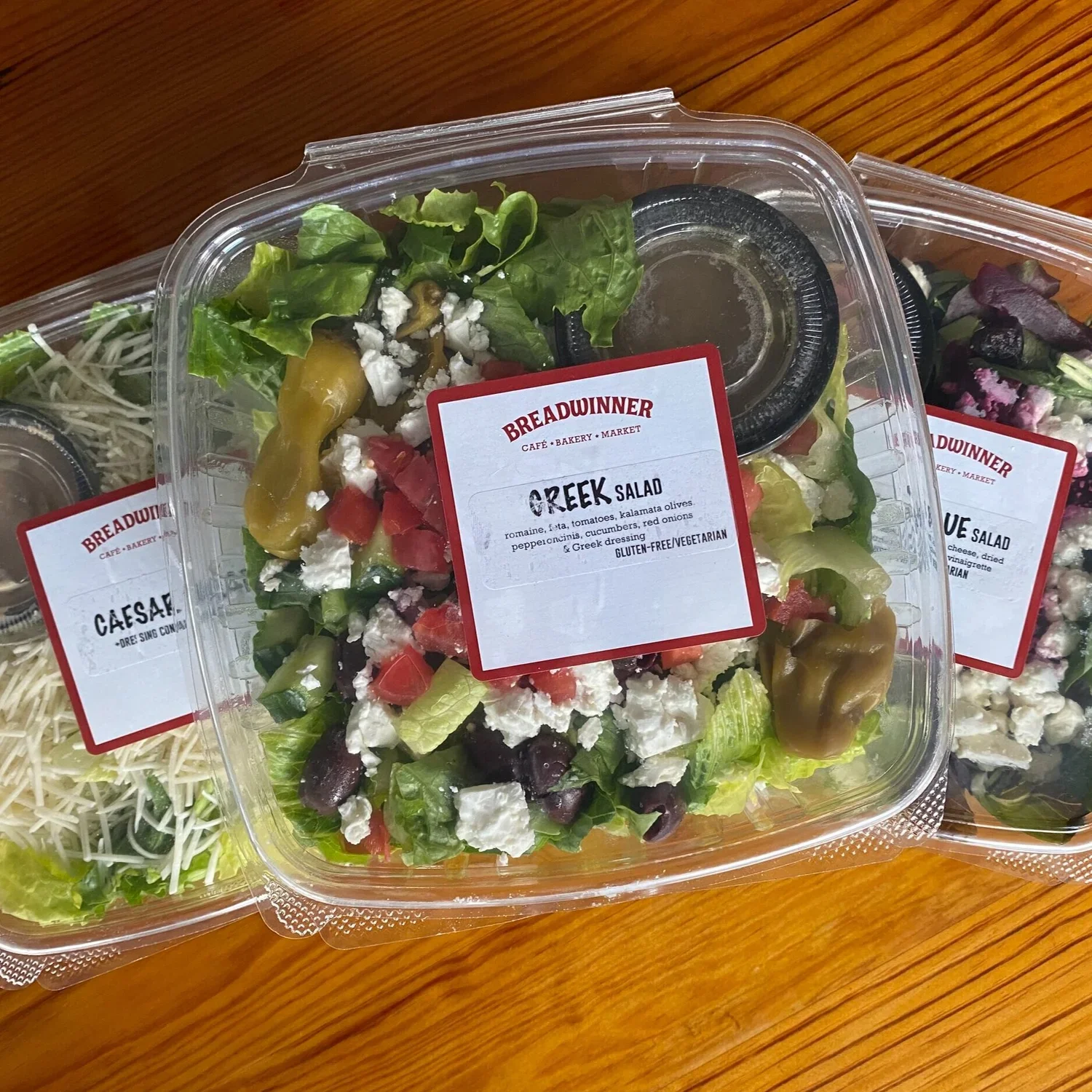 greek+family+salad.webp