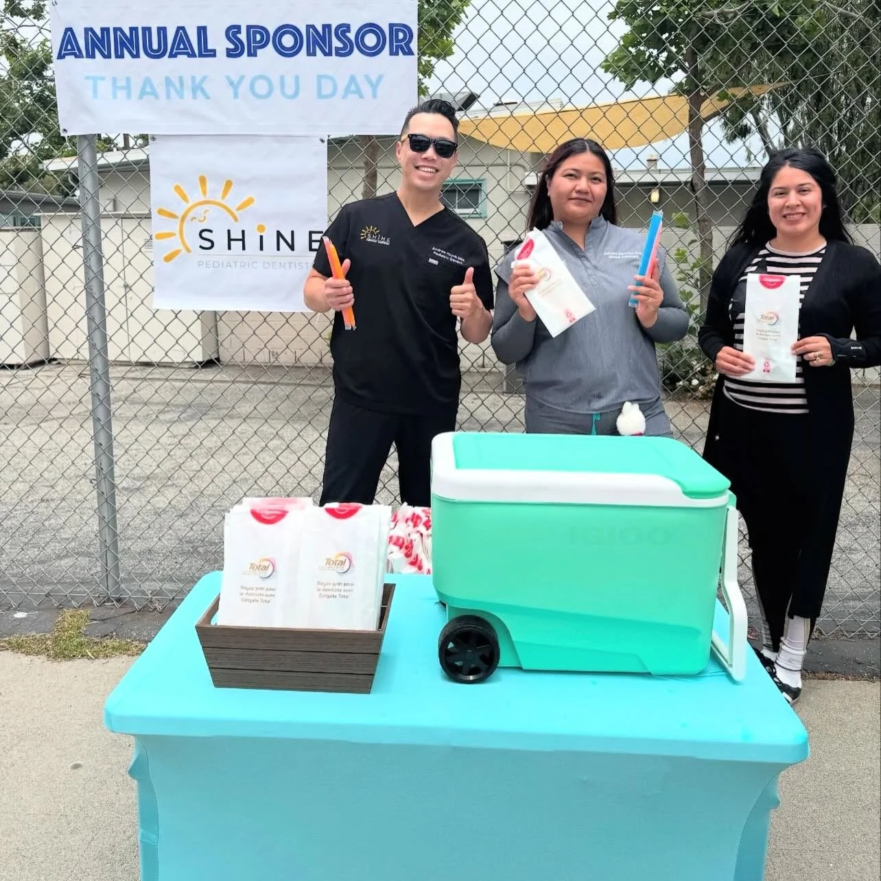 Thank you to Dr. Andrew and the team at Shine Pediatric Dentistry @shinekidsdental for treating our MVE students to delicious popsicles last Friday! ☀️🍧

We love our local Mar Vista pediatric dentists and are so grateful for Shine&rsquo;s support of