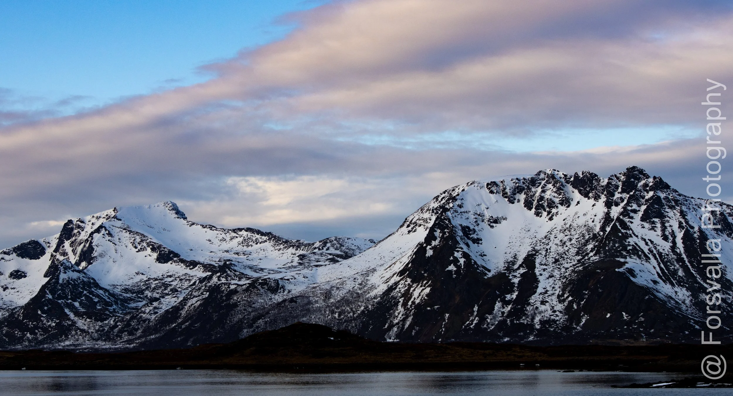 Lofoten - Colour in the clouds