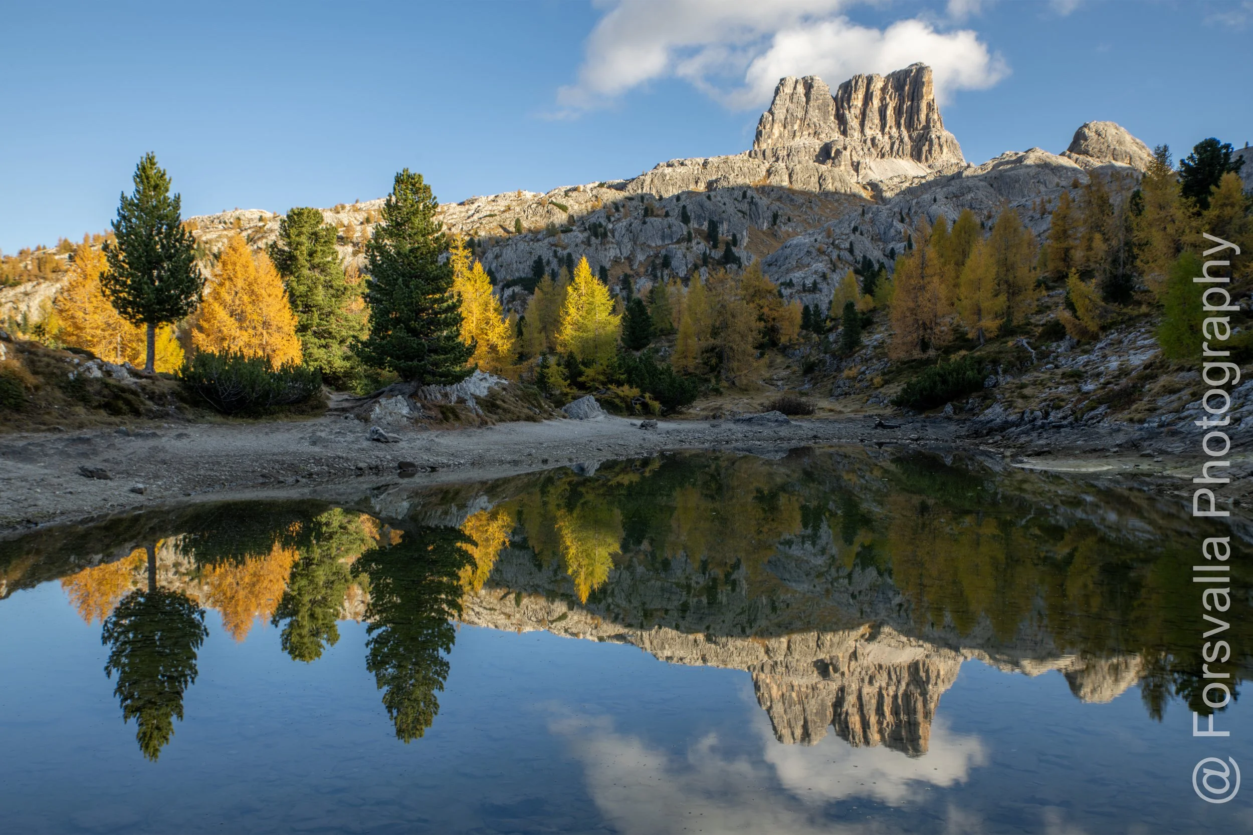 Dolomites - Colourful mirror