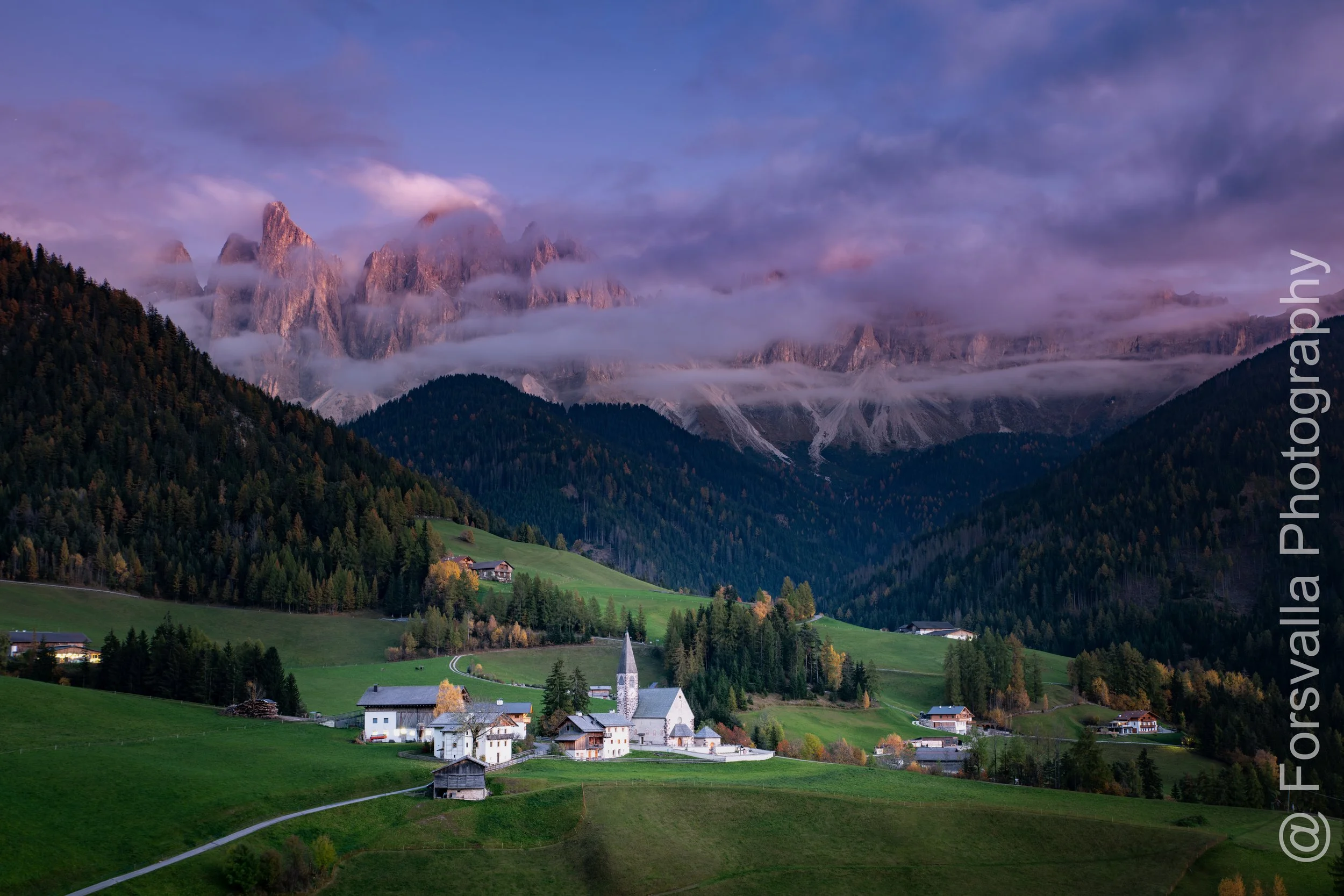 IT_Dolomites - The village