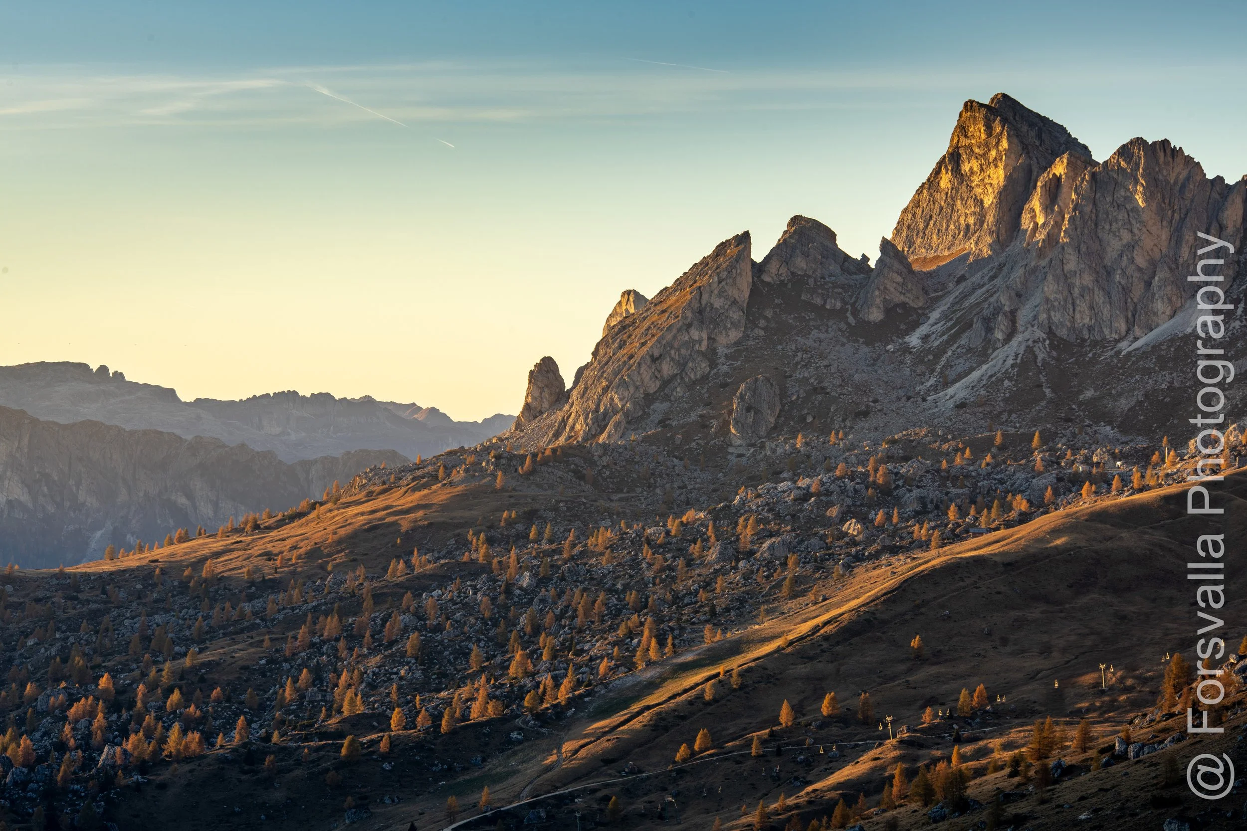 Dolomites - Plain lights