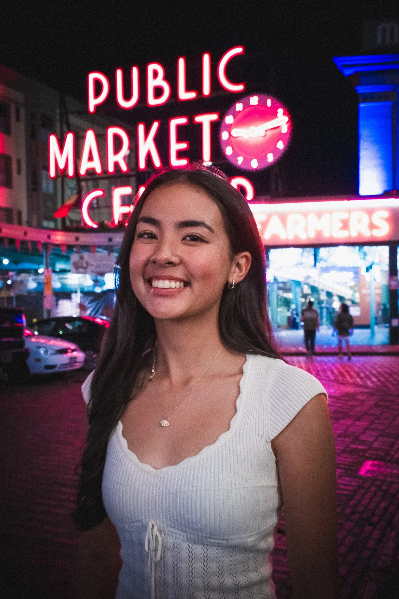 Senior portrait pike place market Seattle wa 