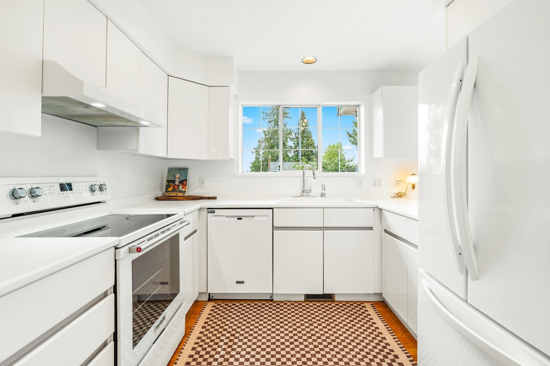 2372-kings-avenue-dundarave-west-vancouver-07.jpg