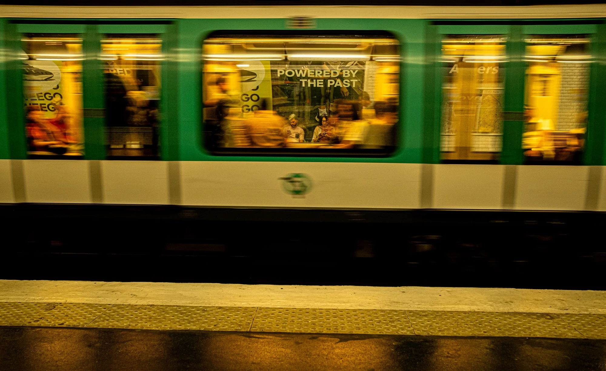 Paris Metro Color.jpg