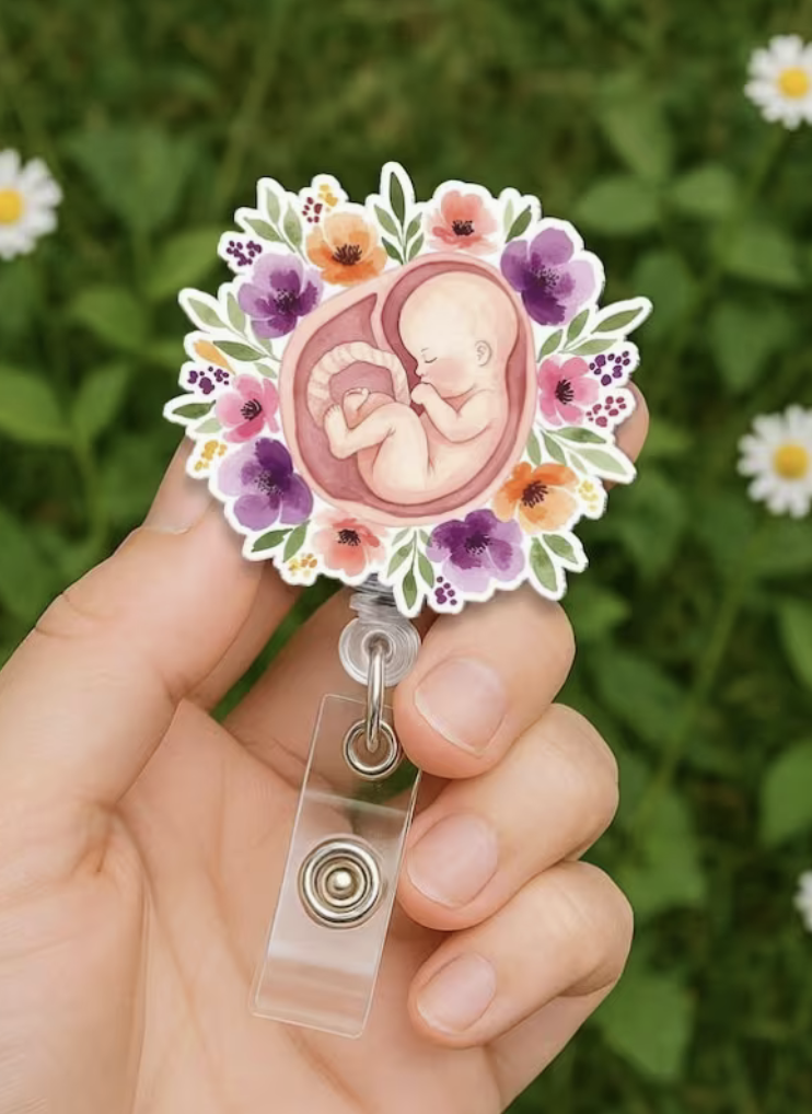 Ausweisjojo  „Baby im Blumenkranz“