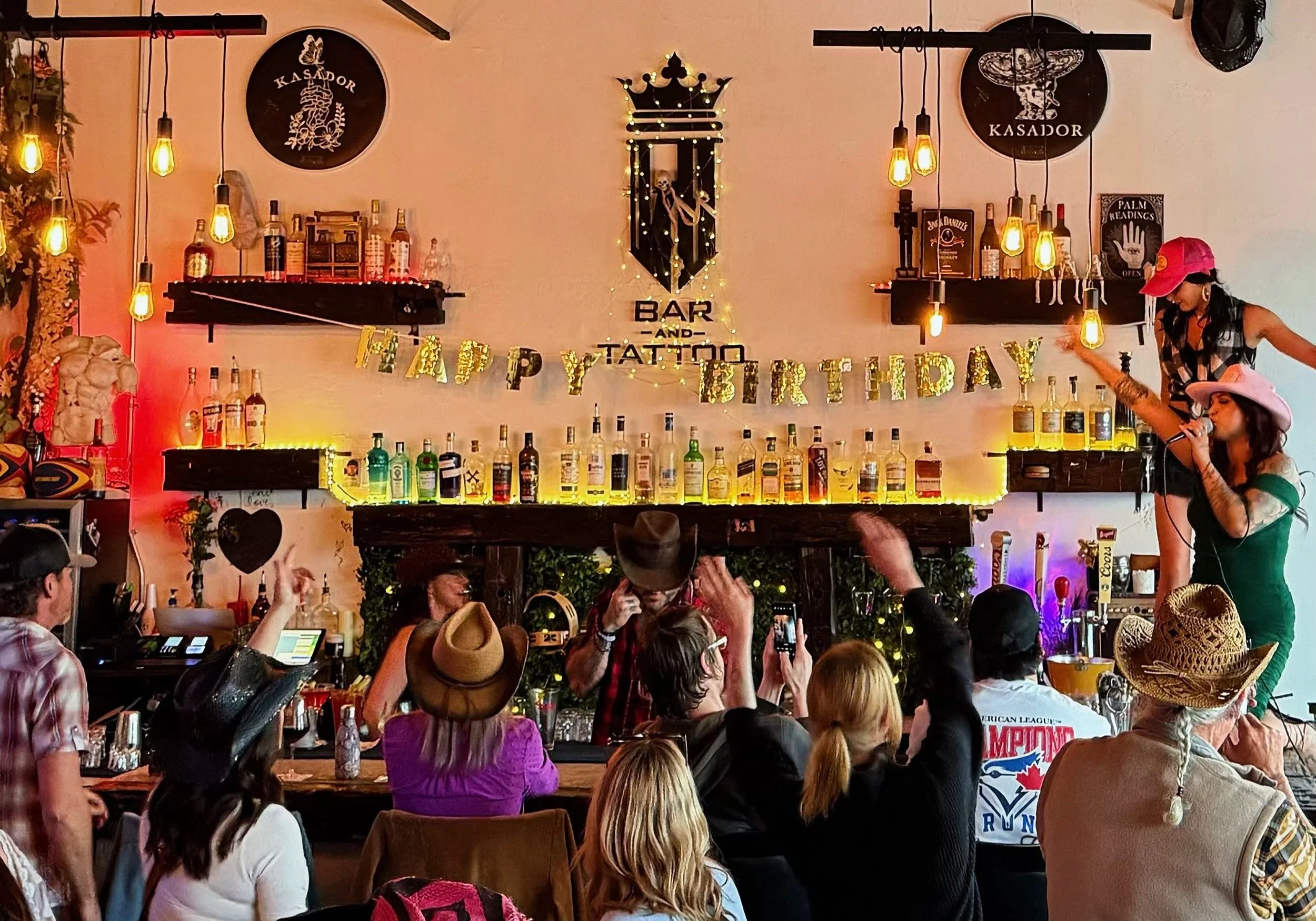 lakeside bar: live music, karaoke, fun times