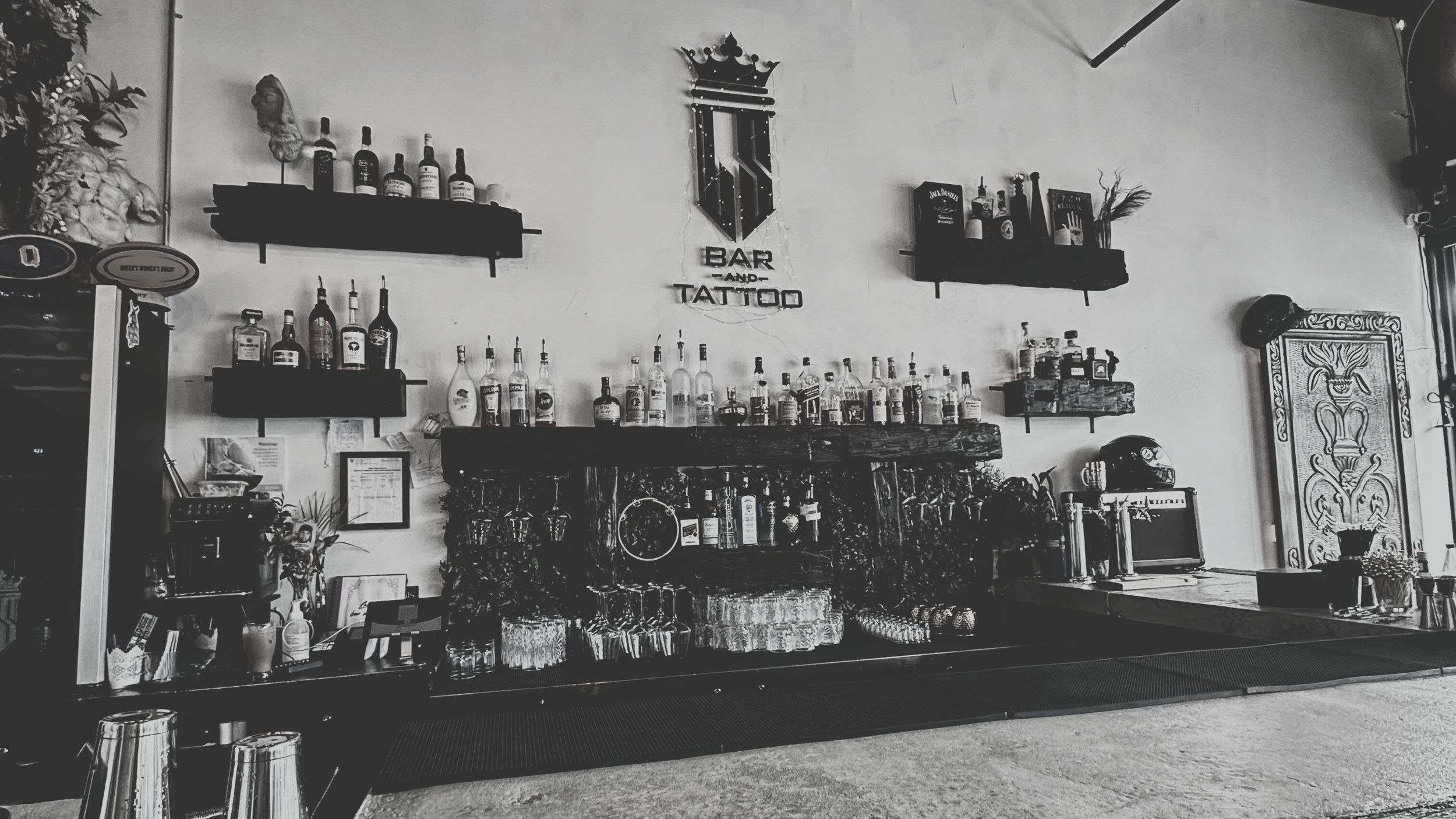 akeside bar and grill: bar side, bottles, lights