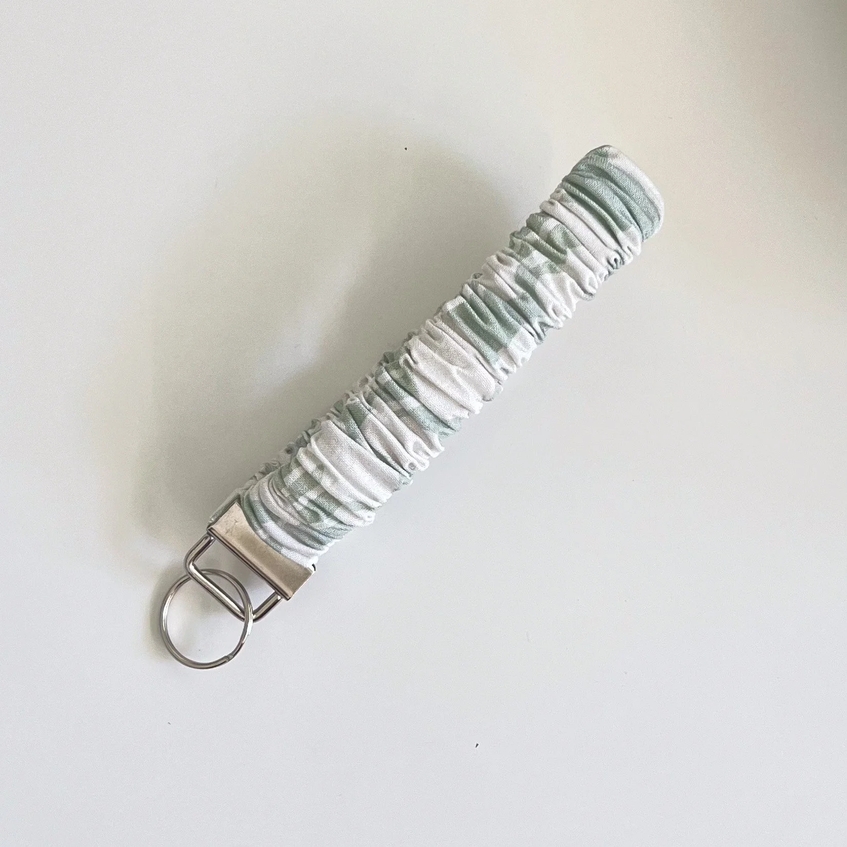 Elastic Wristlet Keychain - Green with Berries