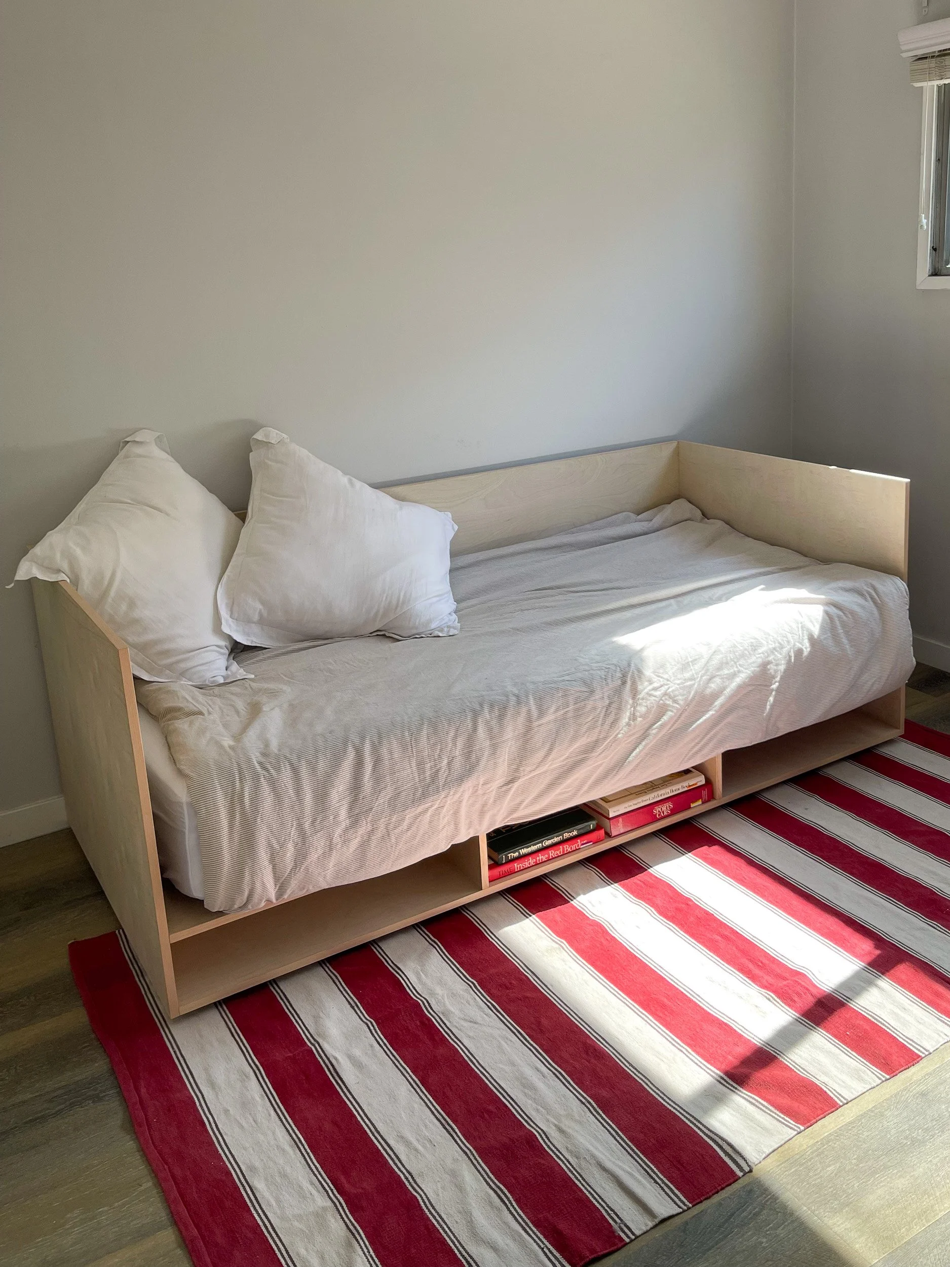 day-bed-web-IMG_3918.jpg