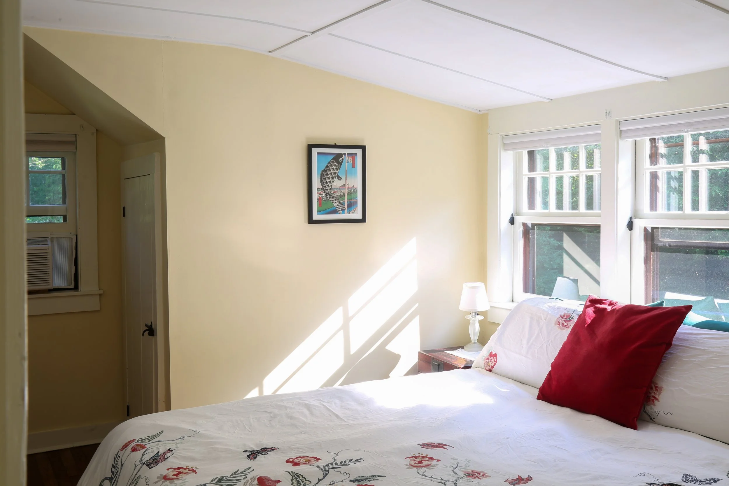 SUNNY BEDROOM 4J0B2674.jpg