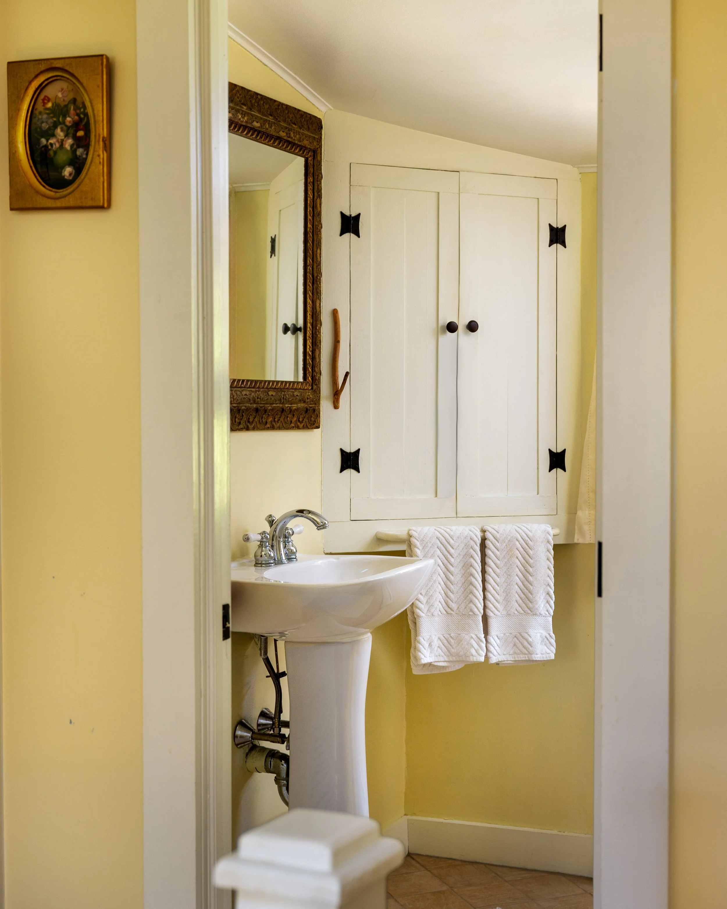 A6_035_231002_Old-Rt-9-AirBnB.jpg