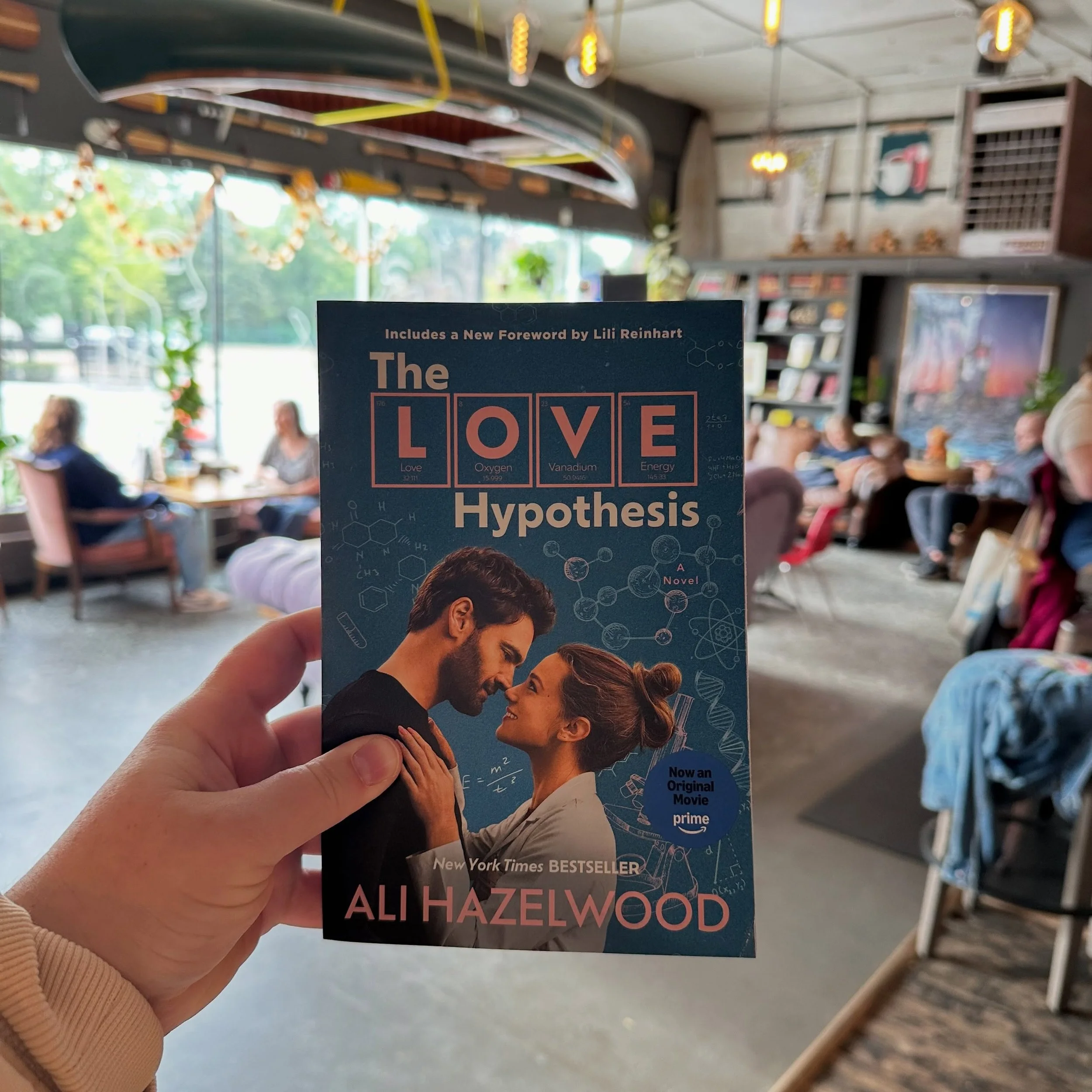 Happy Love Hypothesis day to all who celebrate 🥳🧪🎬📖. Movie streaming now on Amazon Prime!
