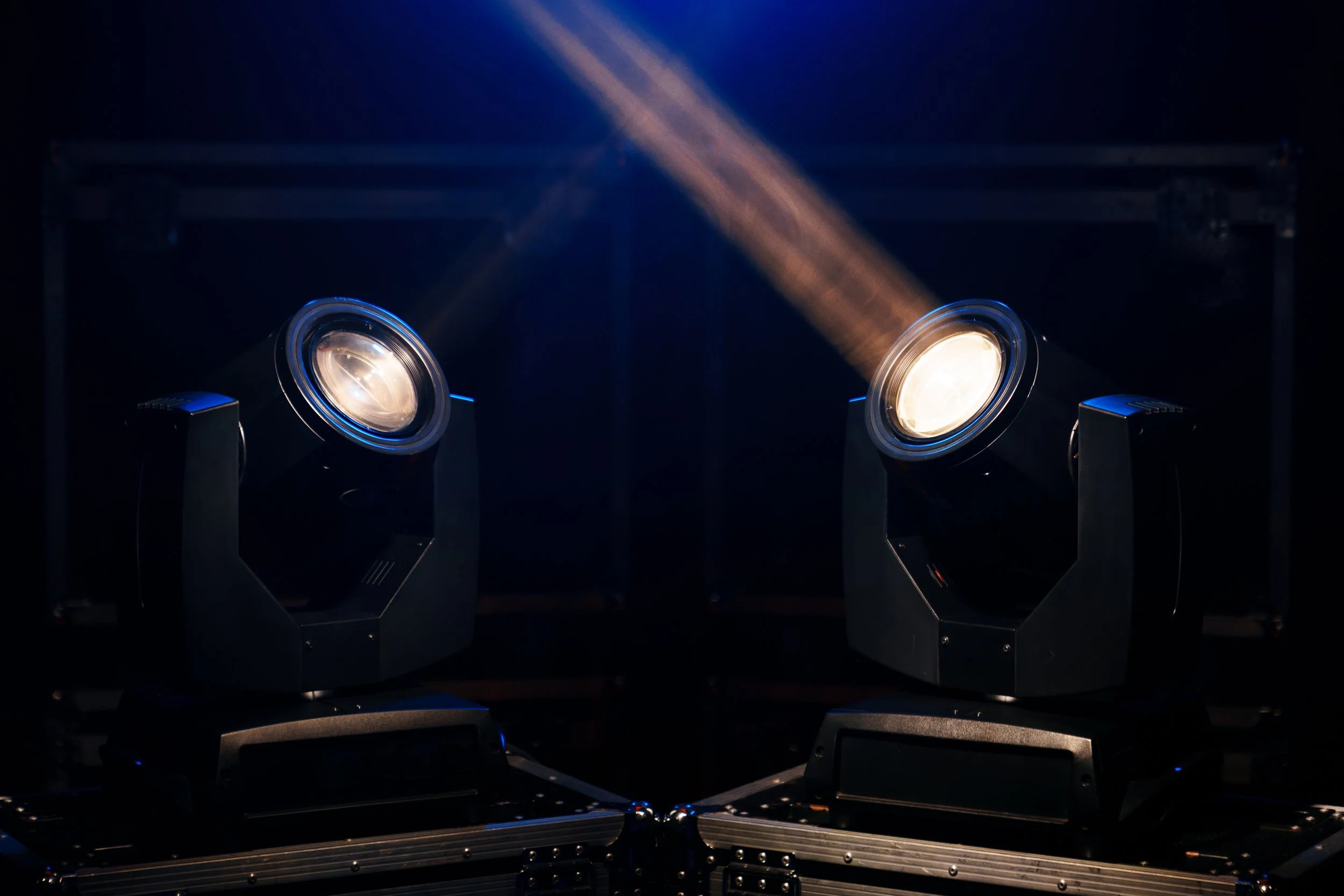 Iluminação cenotécnica e cenográfica para espaços de cultura, Cineplast Cenotecnia