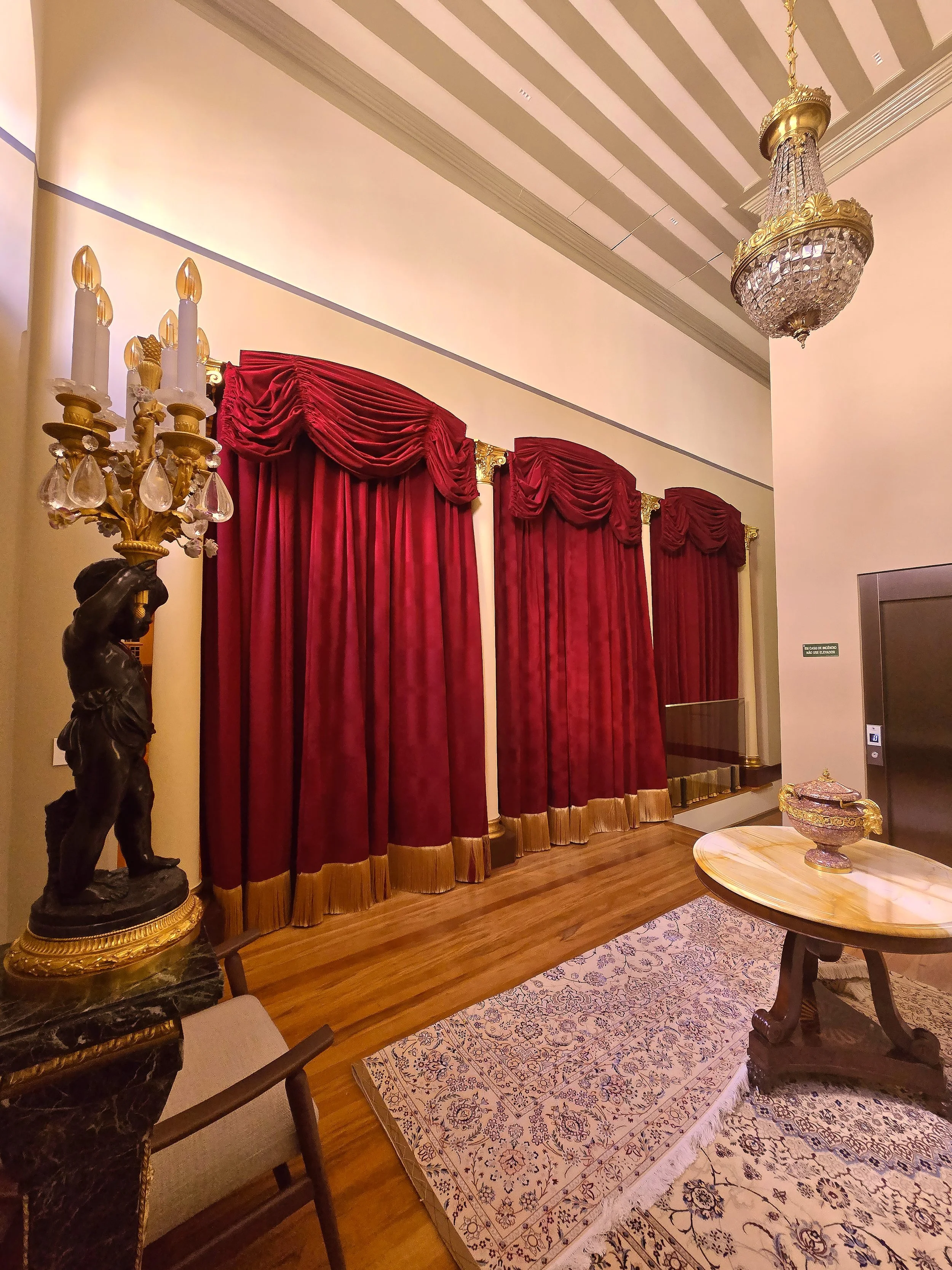 A Cineplast teve a honra de participar a restaura&ccedil;&atilde;o do hist&oacute;rico Palazzo It&aacute;lia, em Amparo, antiga sede da M&uacute;tua Italiana 🇮🇹

Como parte desse processo de revitaliza&ccedil;&atilde;o, as vestimentas c&ecirc;nicas