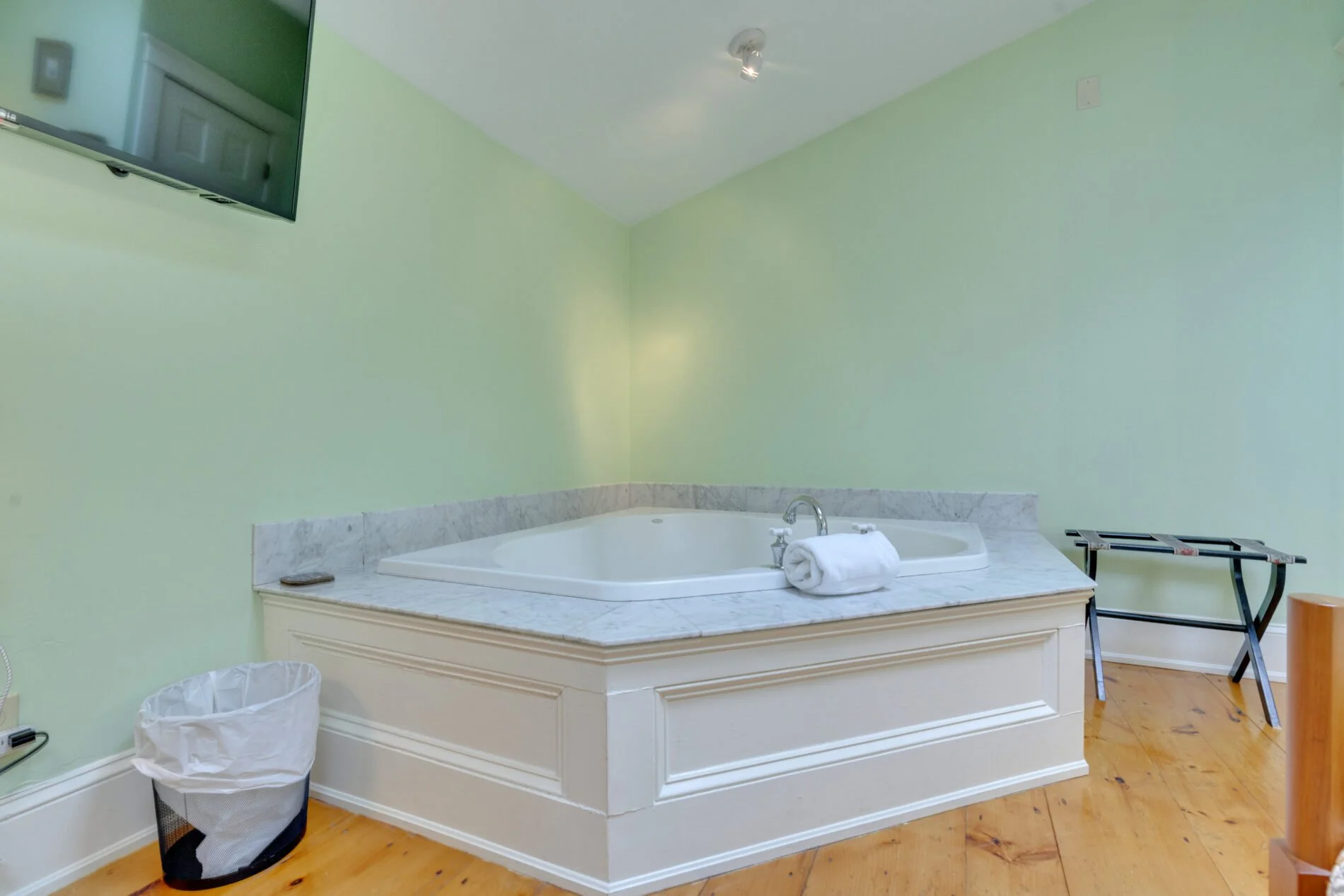 Green Room Jetted Tub at the James Place Inn.jpg