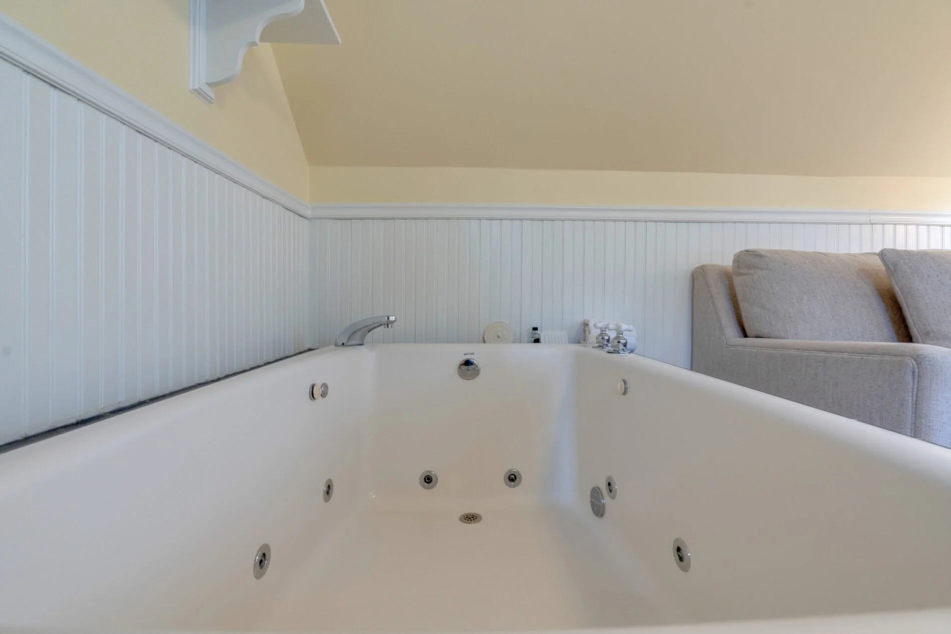 Yellow Tub Tub Inside James Place Inn.jpg