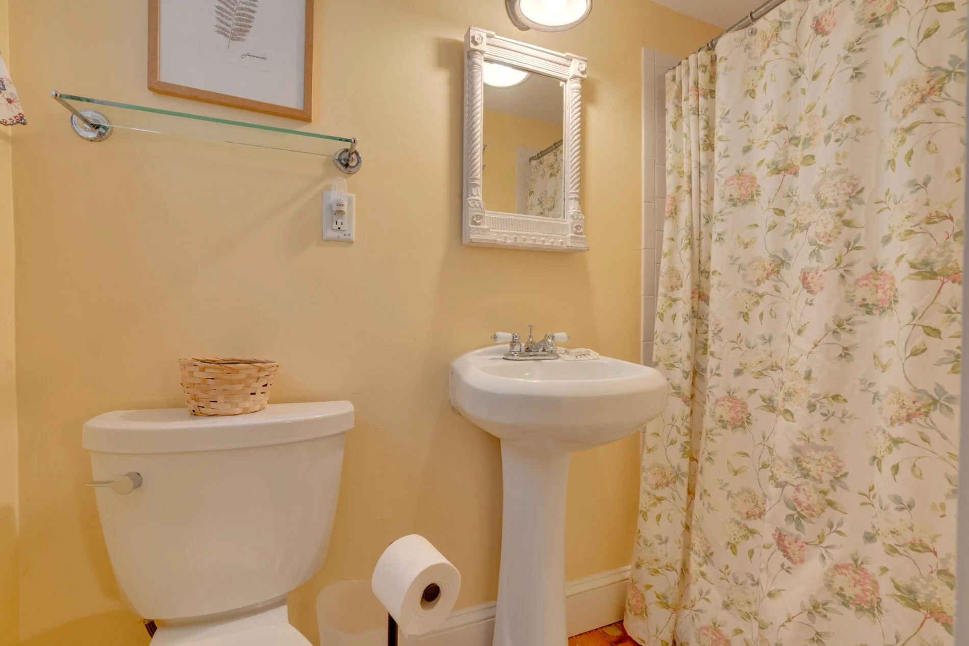 Pine Room Bath at the James Place Inn.jpg