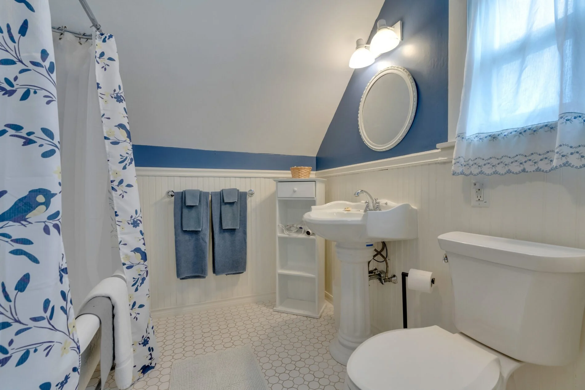 Blue Room Bathroom James Place Inn.jpg