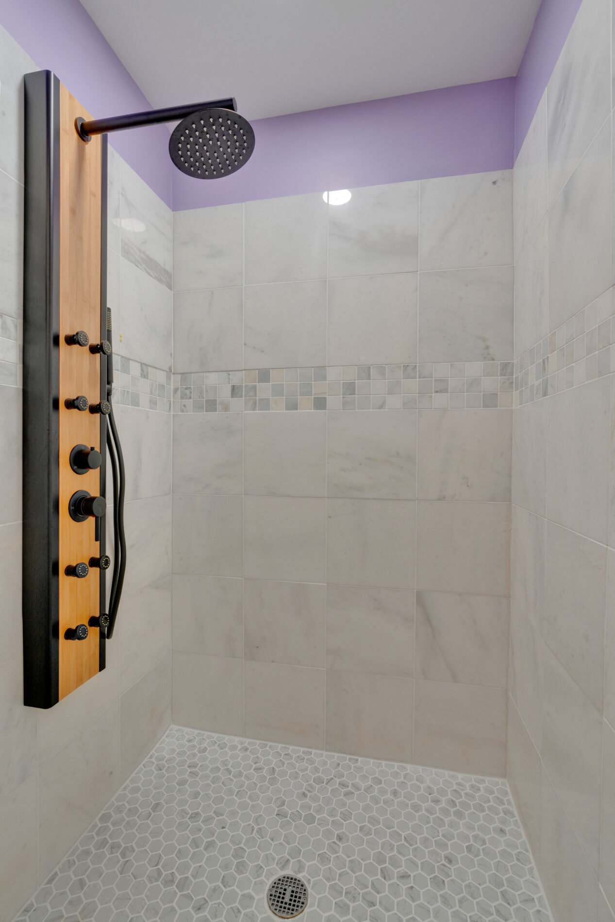 Hydrotherapy Shower in the Wisteria Room at James Place Inn.jpg