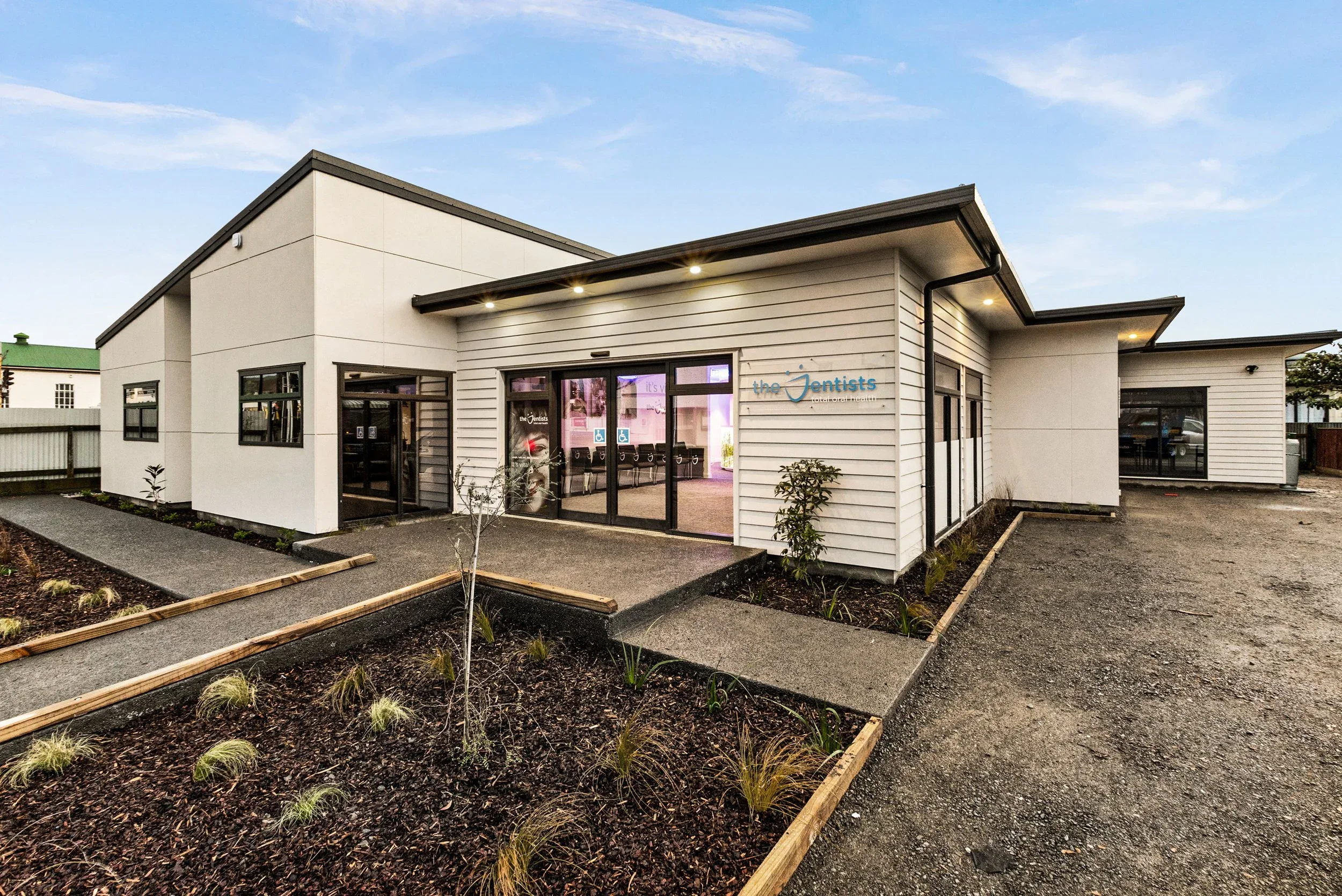 THE DENTISTS  |  NEW BUILD