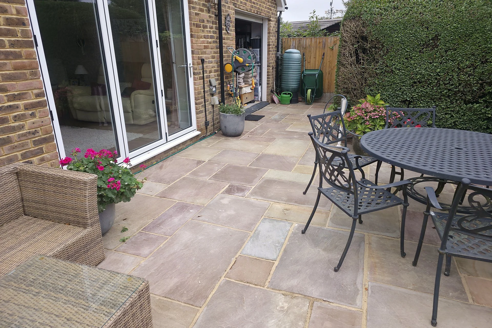 01-patio-clean-resin-pointing-loose-maidstone.jpg